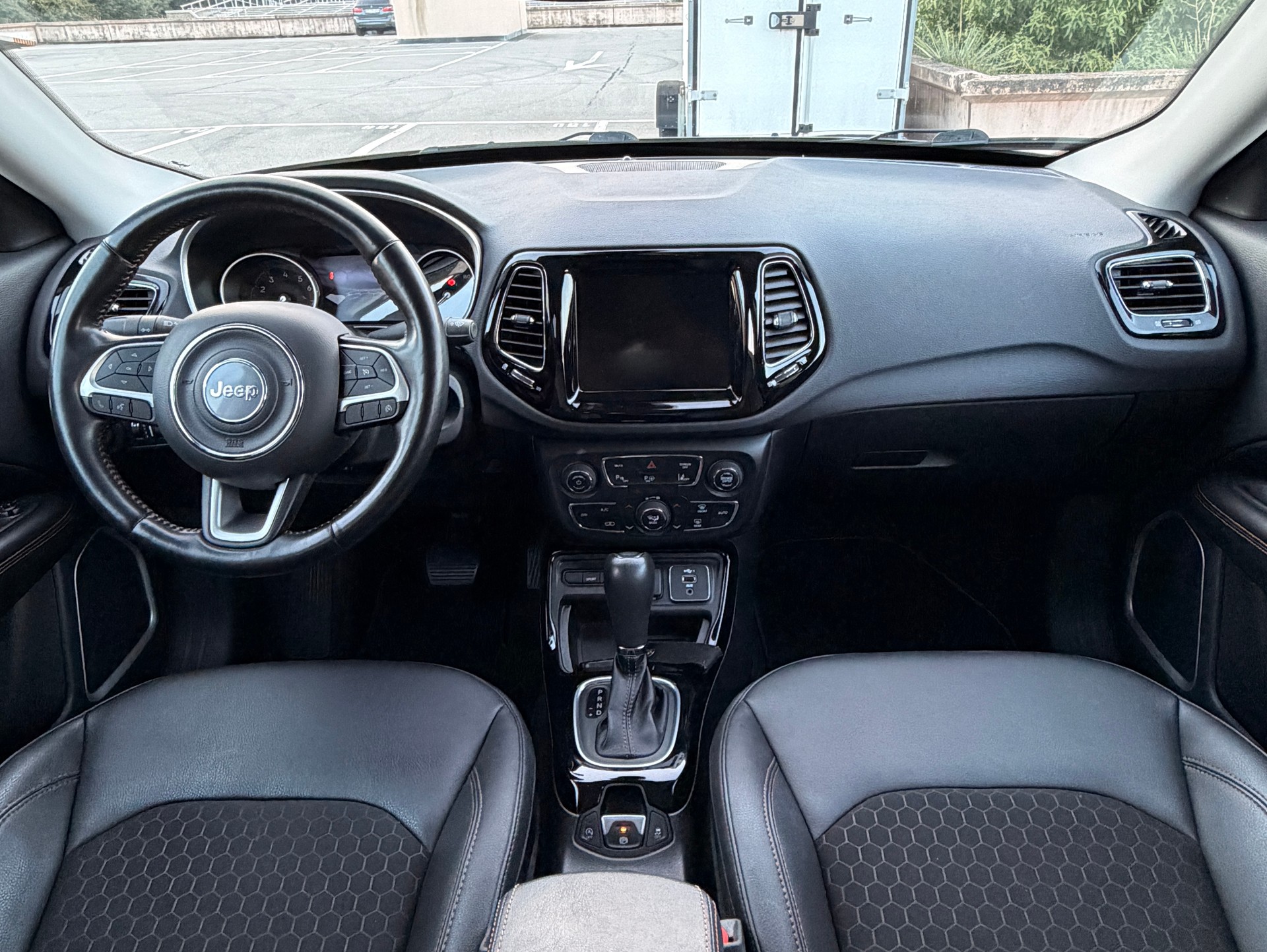 JEEP Compass 4x2 1.3 Turbo Limited DKG-image-9