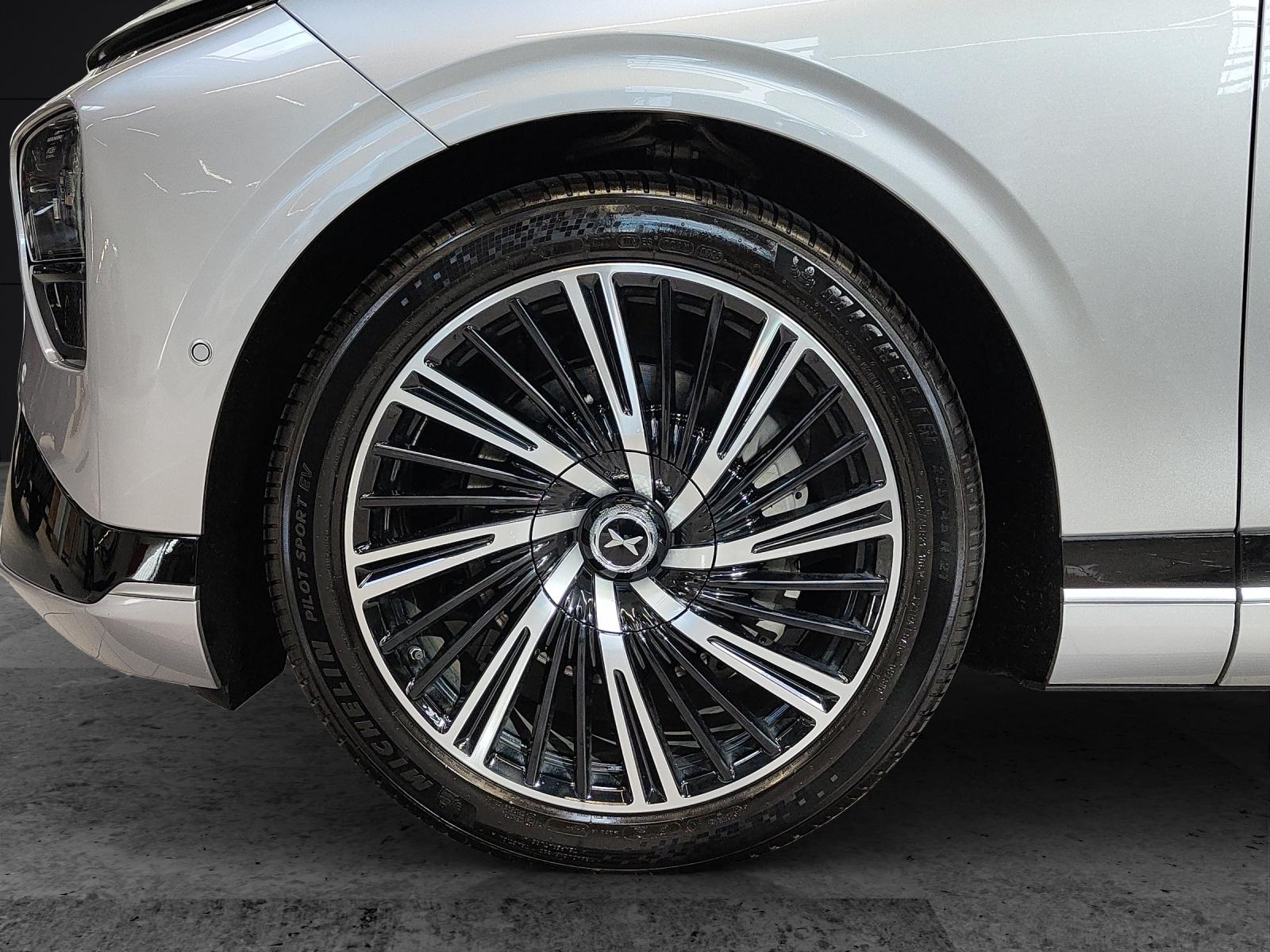 XPENG G9 Performance AWD-image-8