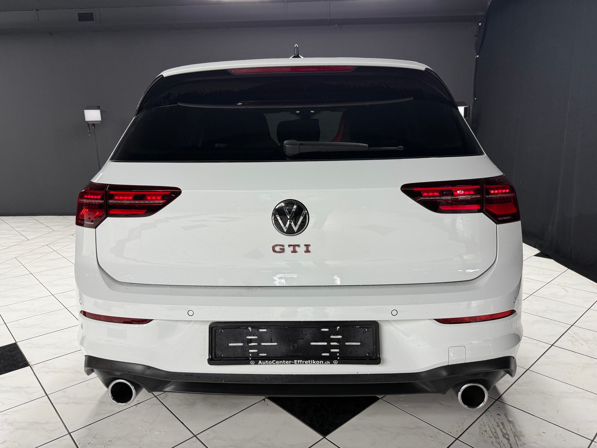 VW Golf 2.0 TSI GTI DSG-image-4