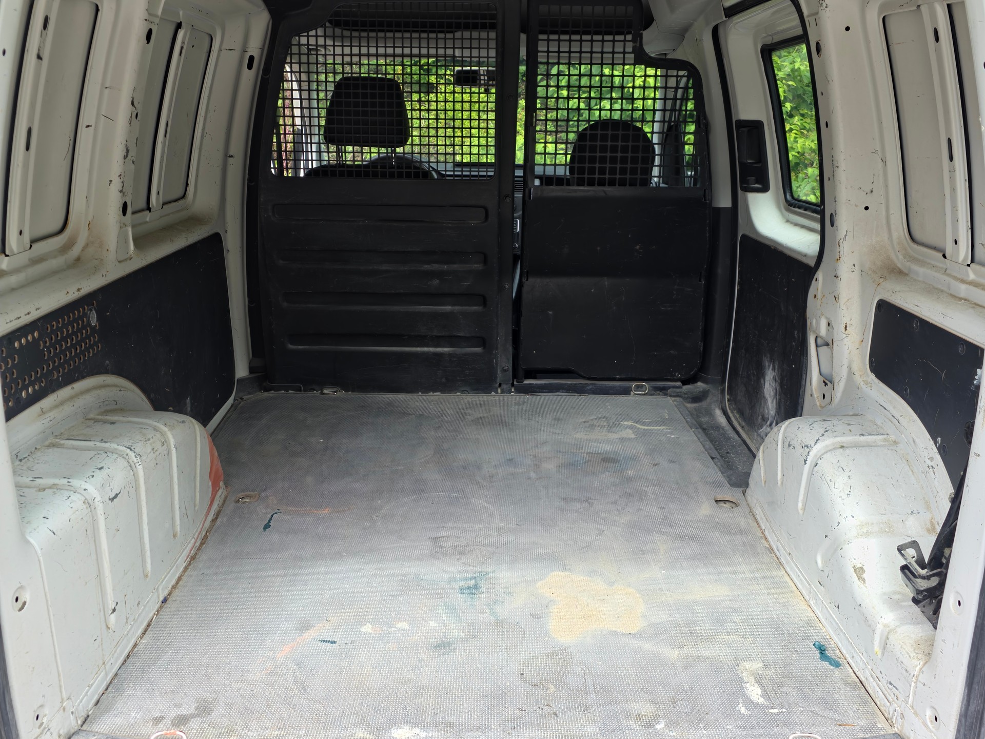 VW Caddy 2.0TDI BlueMotion Technology | ab MFK | Klima | Navi-image-10