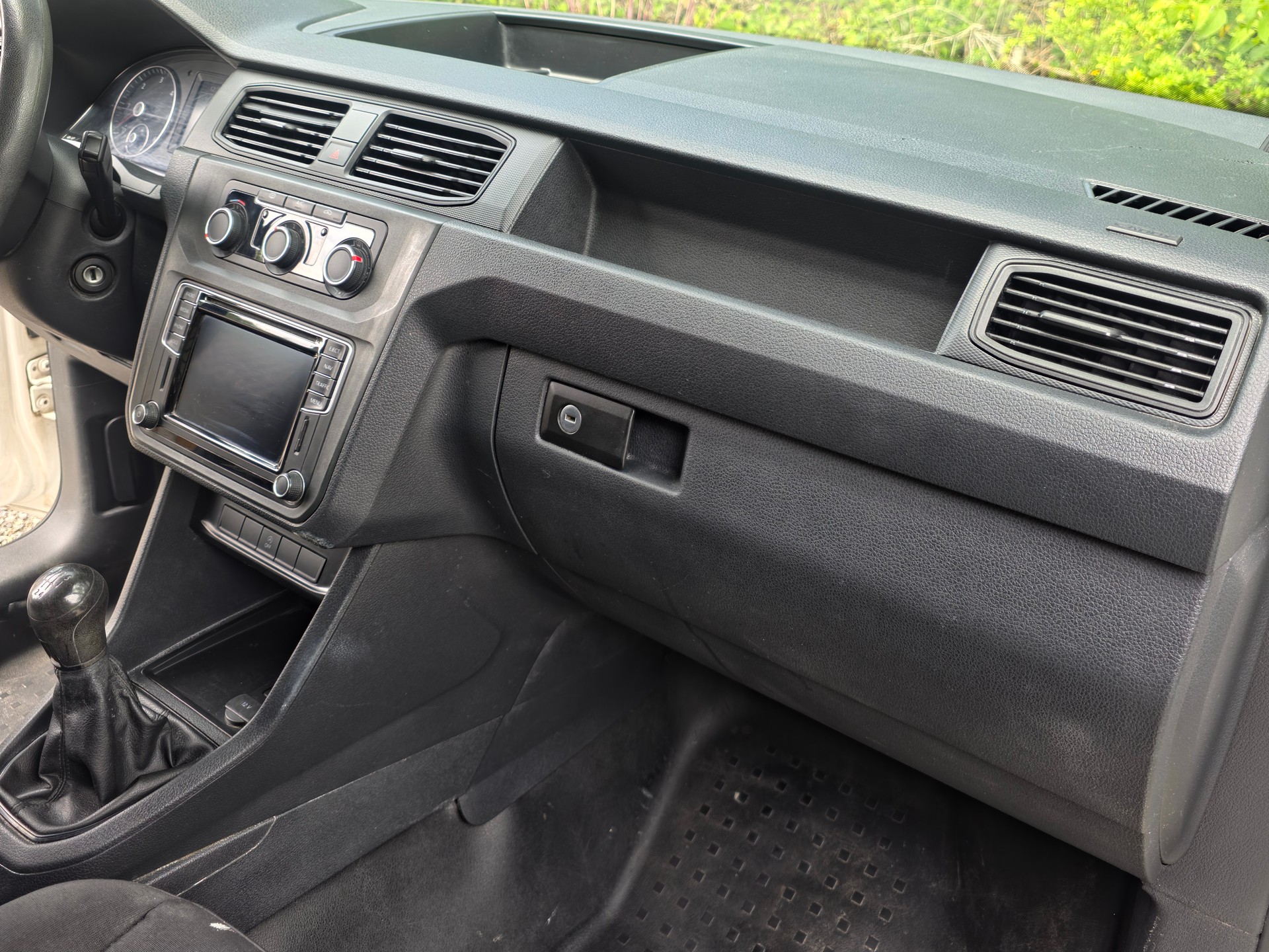VW Caddy 2.0TDI BlueMotion Technology | ab MFK | Klima | Navi-image-11