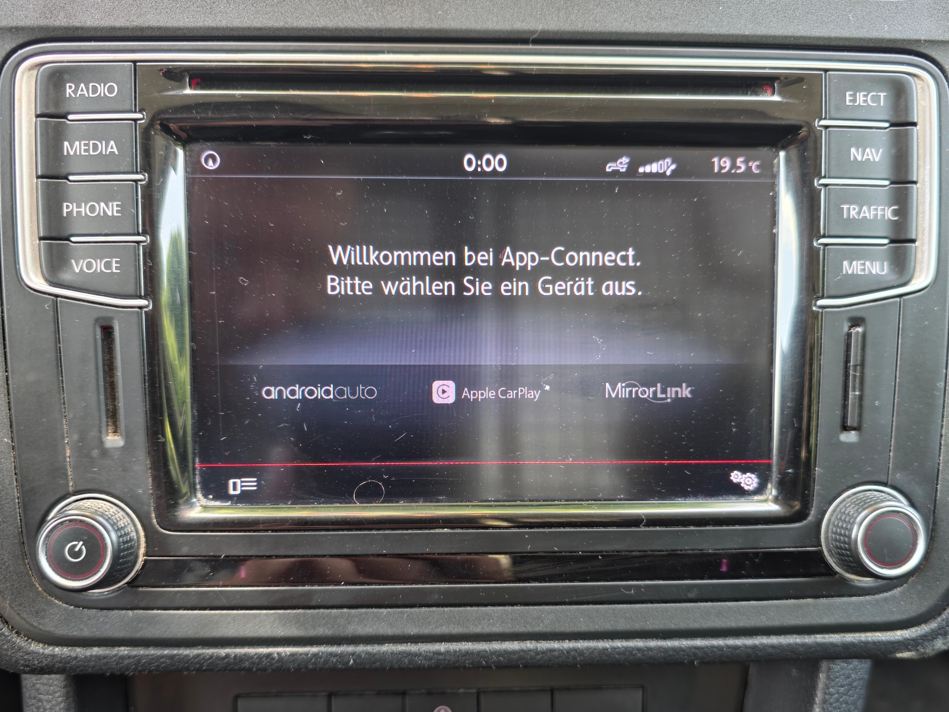 VW Caddy 2.0TDI BlueMotion Technology | ab MFK | Klima | Navi-image-5