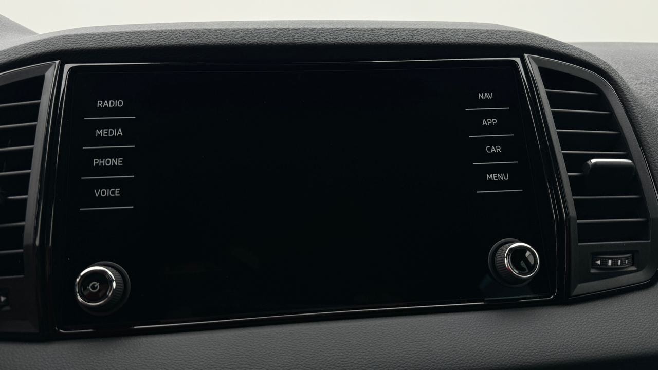 SKODA Karoq 2.0 TDI CR SportLine 4x4-image-7
