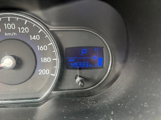 HYUNDAI i10 1.2 Style Automatic-image-4
