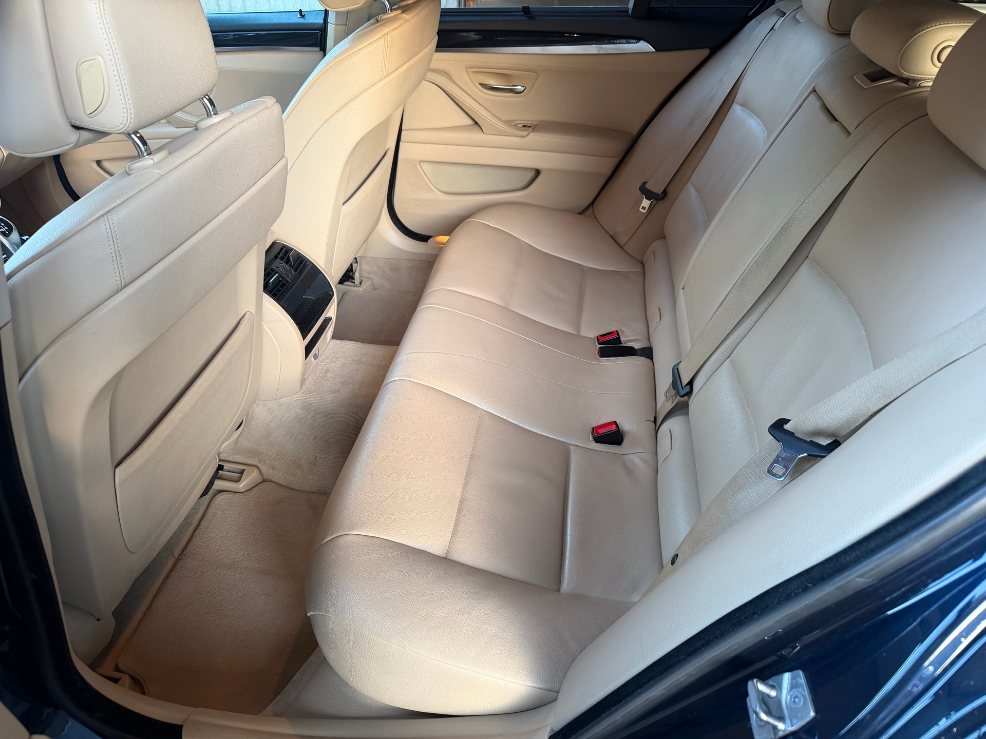 BMW 530d xDrive Touring Steptronic-image-11