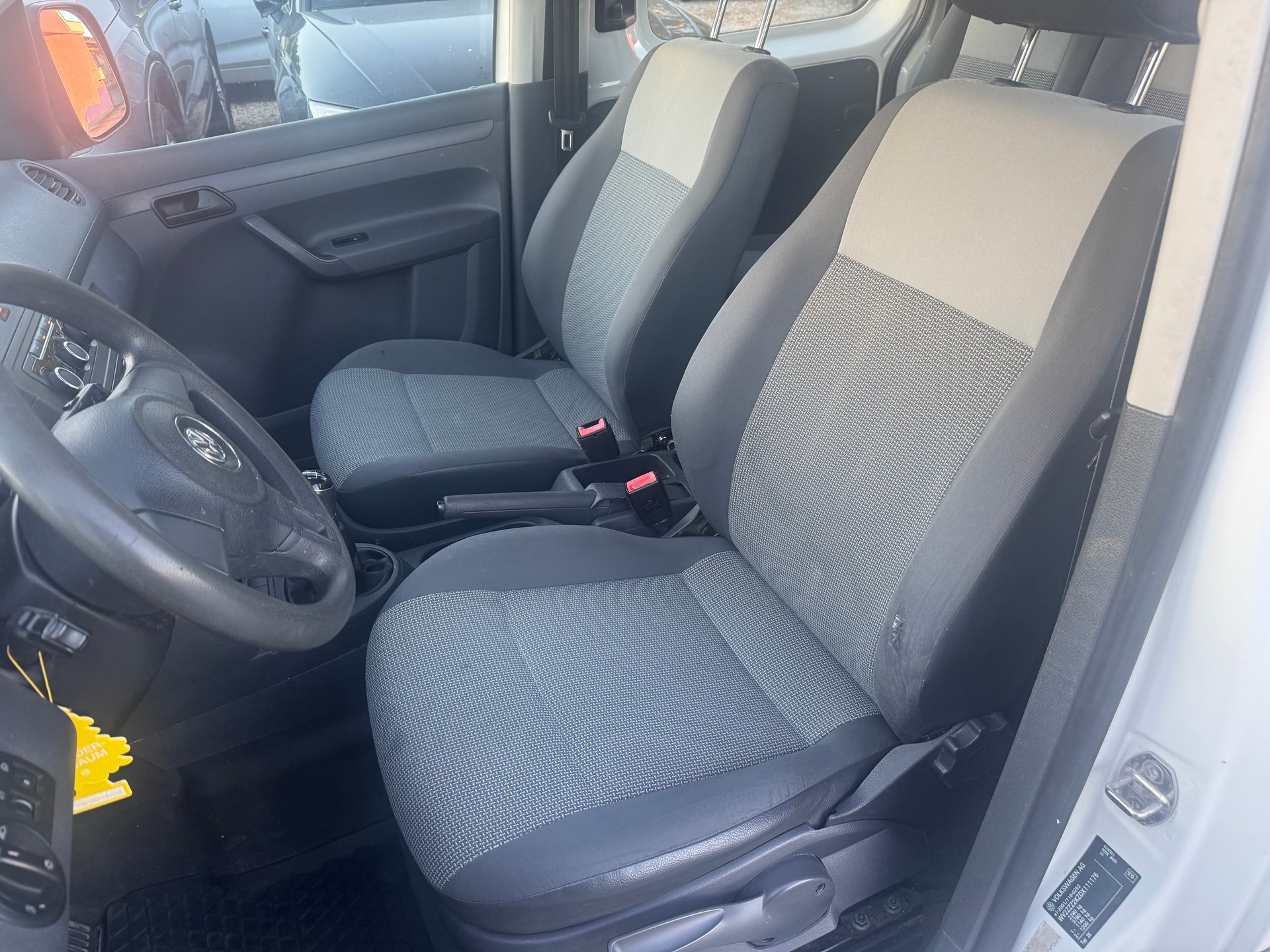 VW Caddy 2.0 TDI 4Motion-image-5