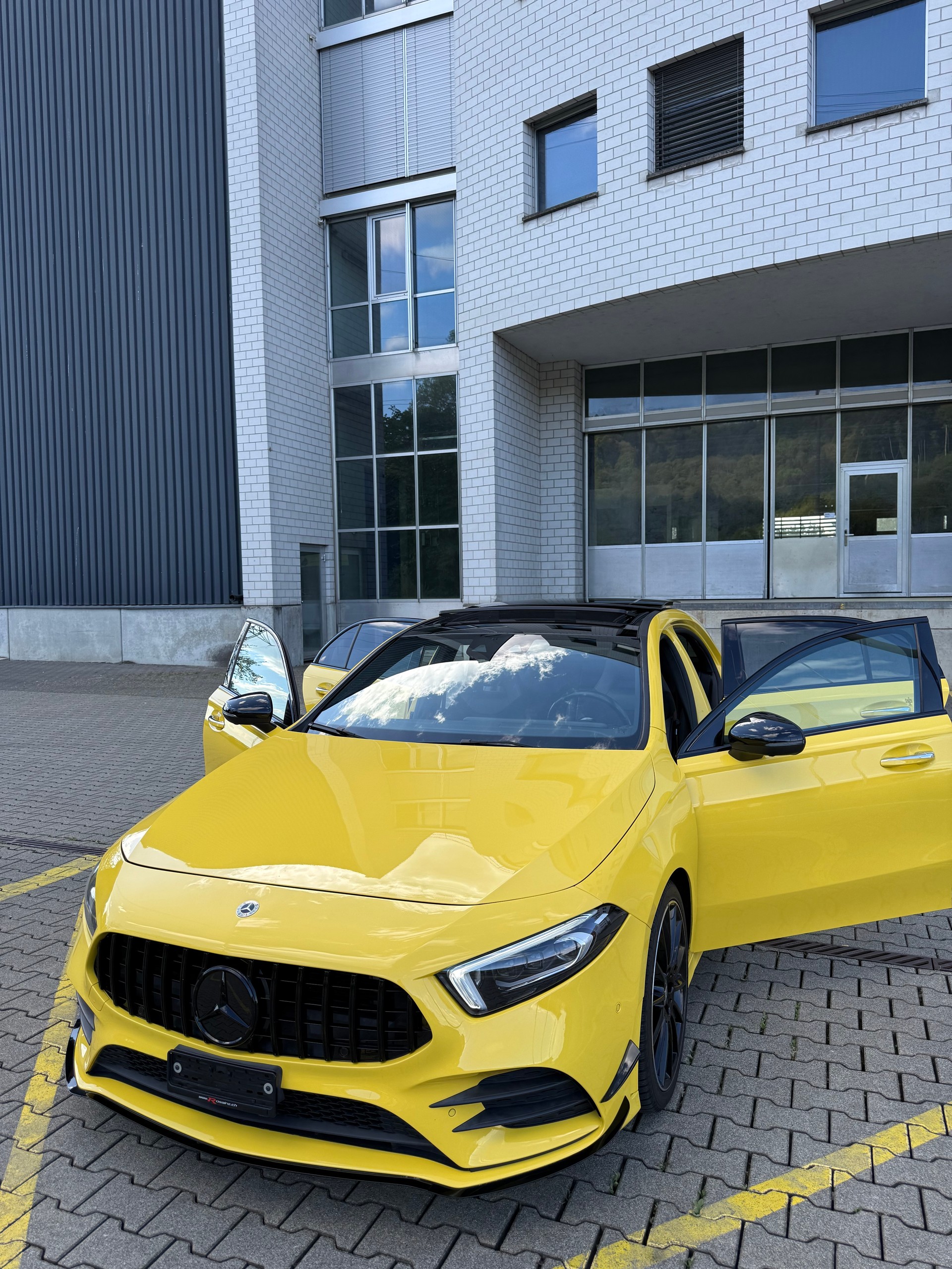 MERCEDES-BENZ A 180 Night Star AMG Line-image-0