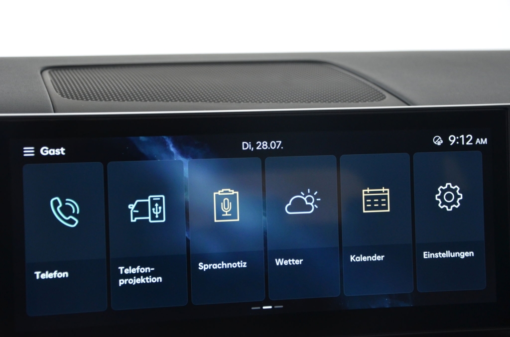 HYUNDAI Santa Fe 1.6 PHEV Premium 4WD-image-14