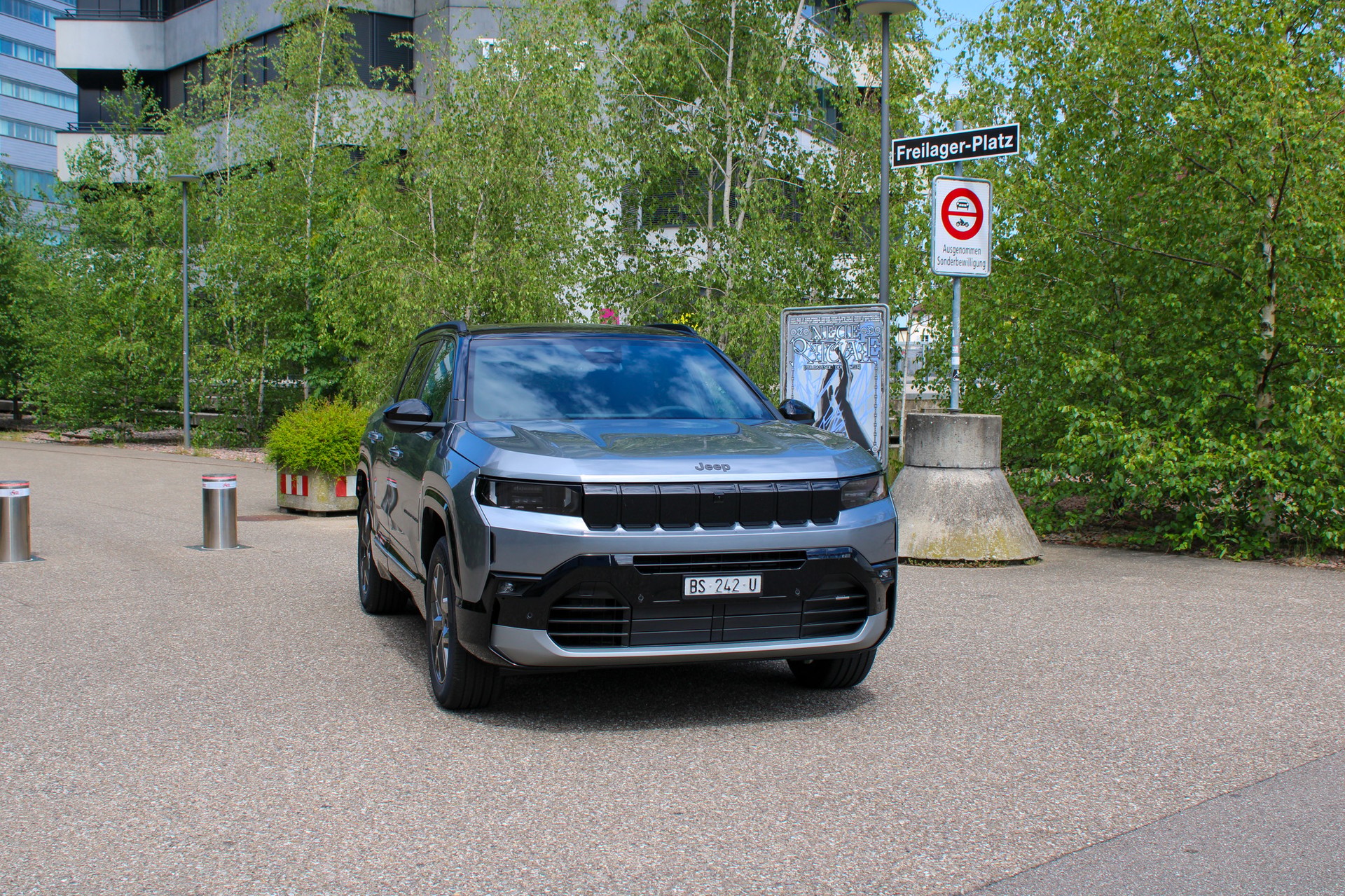 JEEP Compass 1.2 T e-Hybrid First Edition-image-2