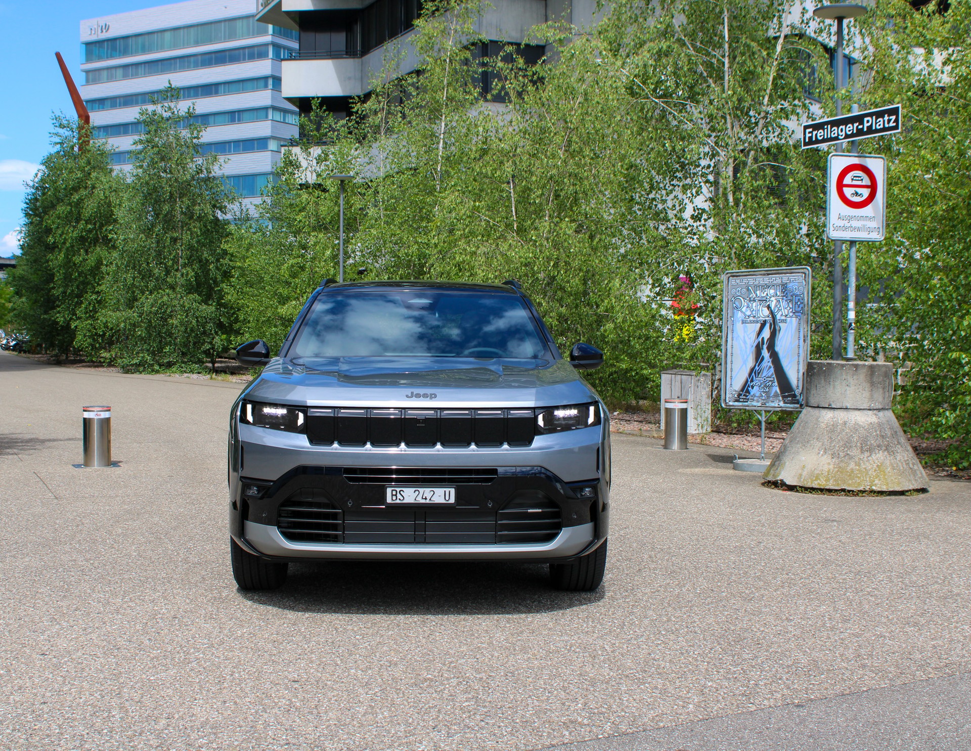 JEEP Compass 1.2 T e-Hybrid First Edition-image-0