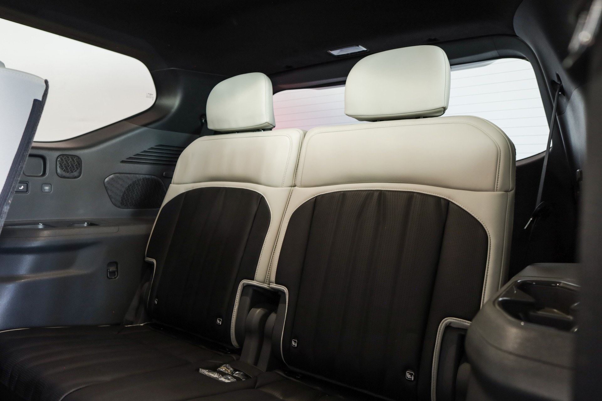 KIA EV9 99,8 kWh GT-Line 4x4-image-11