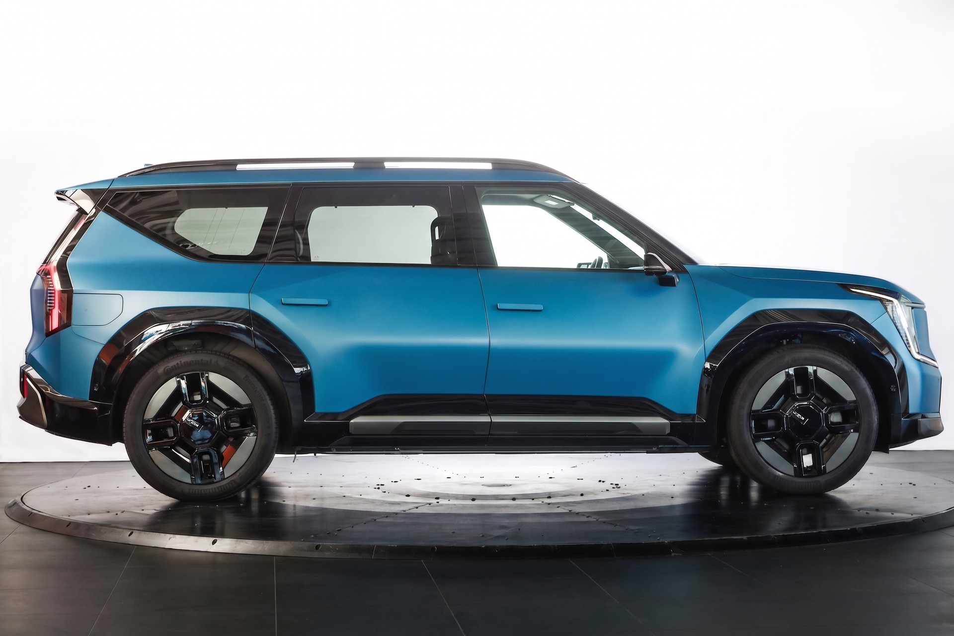 KIA EV9 99,8 kWh GT-Line 4x4-image-4