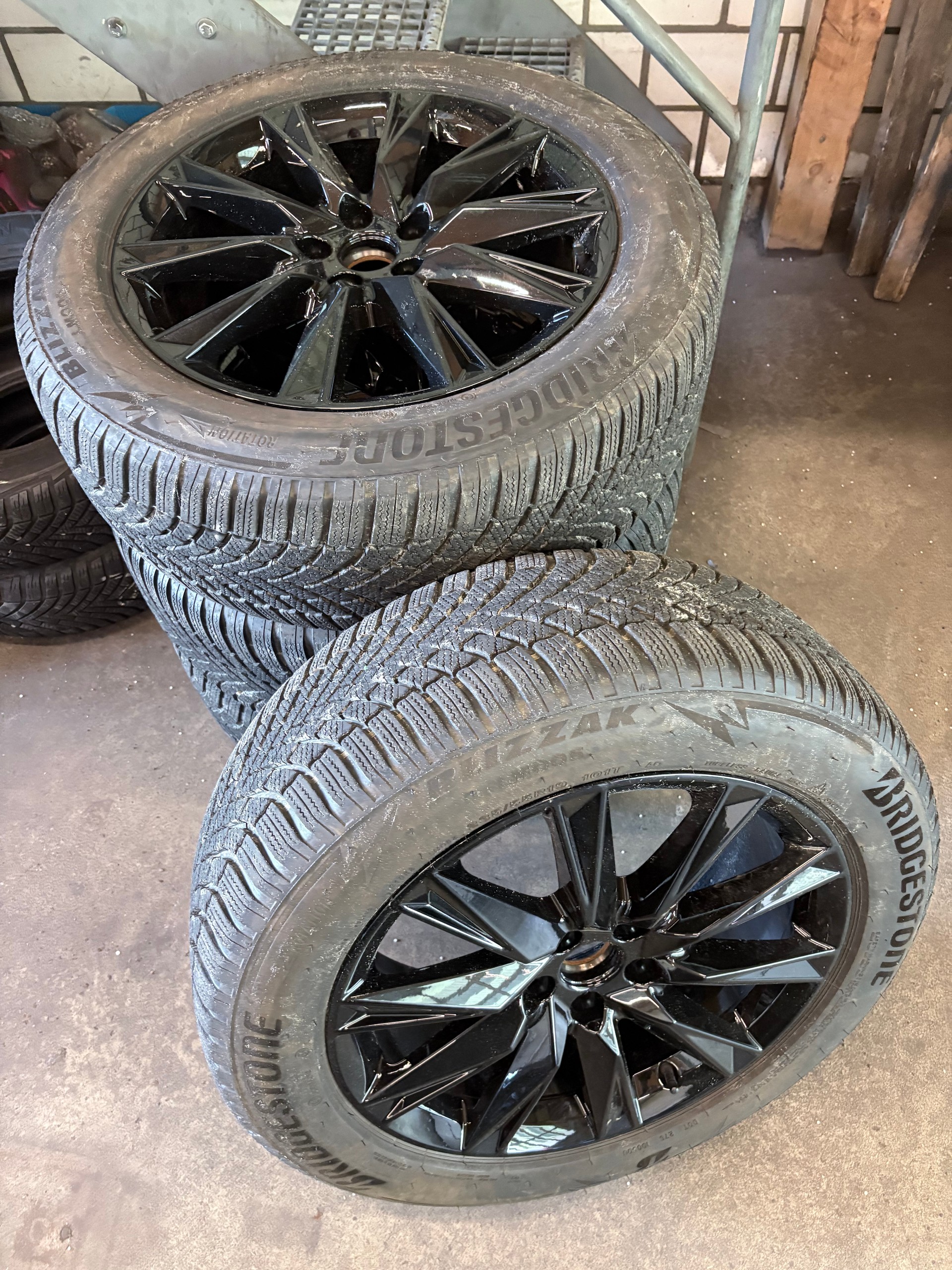 AUDI Q4 e-tron 45 Edition Swiss Ski quattro *inkl. Winterkomplettrad + Garantie*-image-15