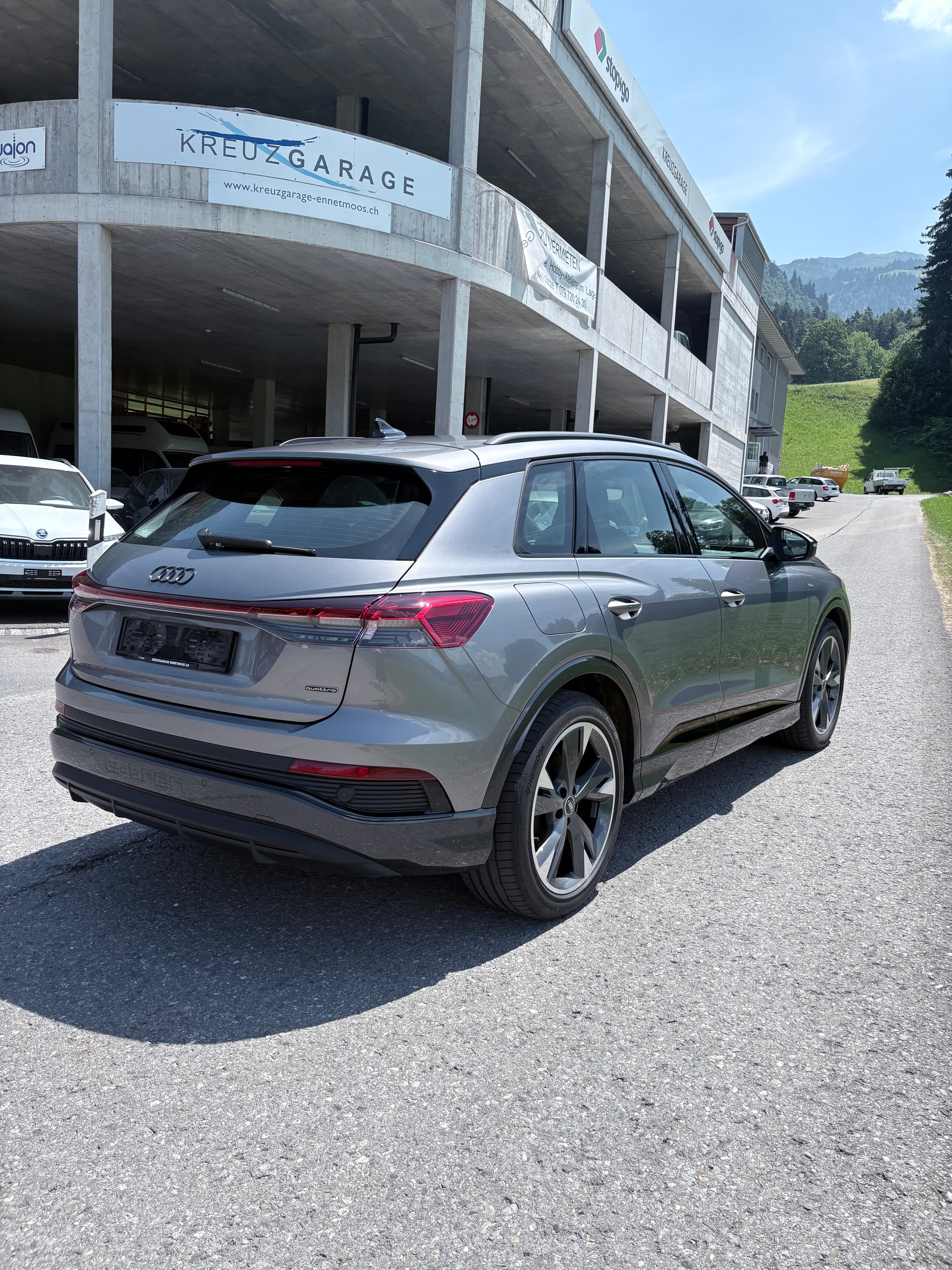AUDI Q4 e-tron 45 Edition Swiss Ski quattro *inkl. Winterkomplettrad + Garantie*-image-4