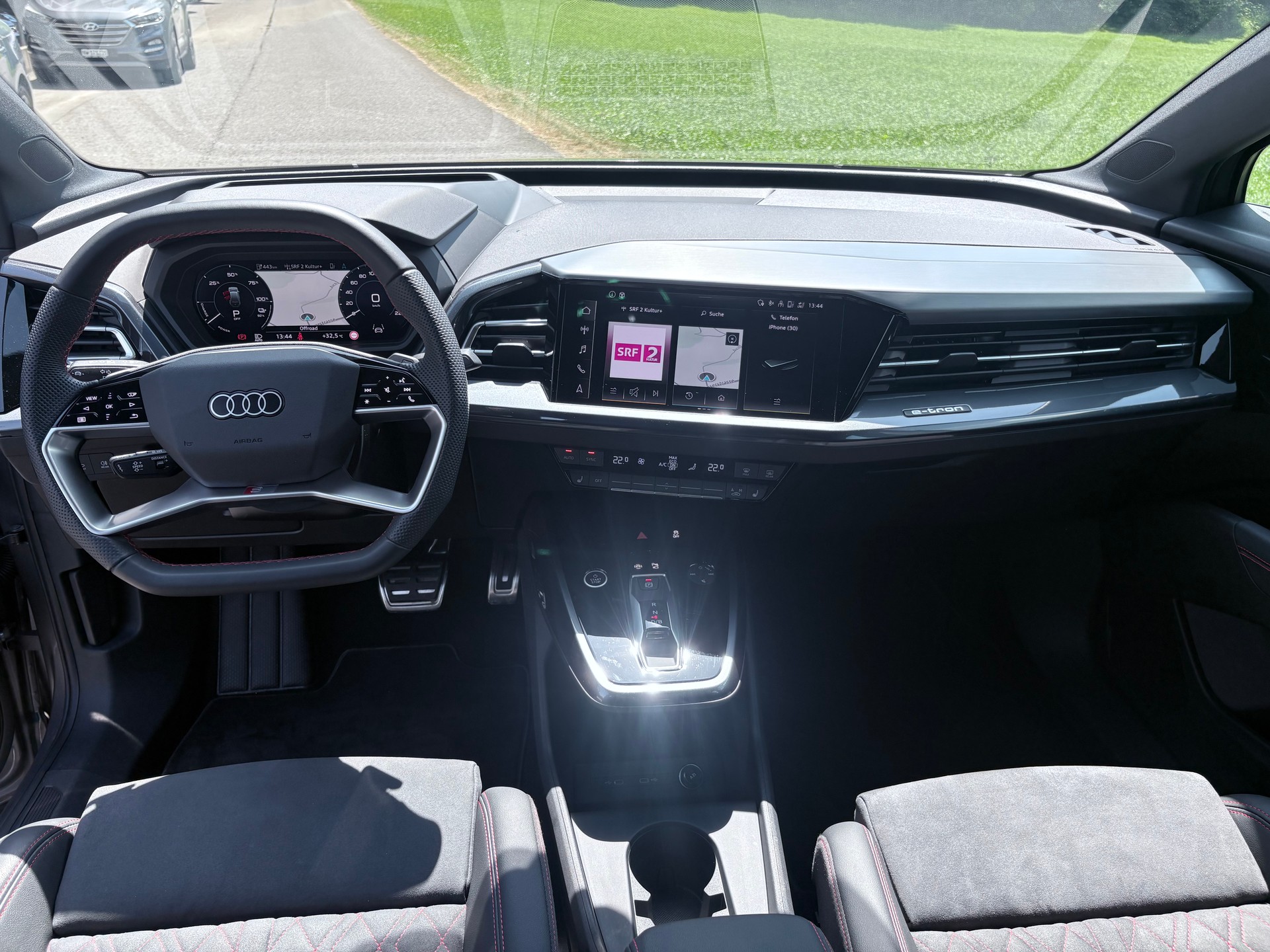 AUDI Q4 e-tron 45 Edition Swiss Ski quattro *inkl. Winterkomplettrad + Garantie*-image-7