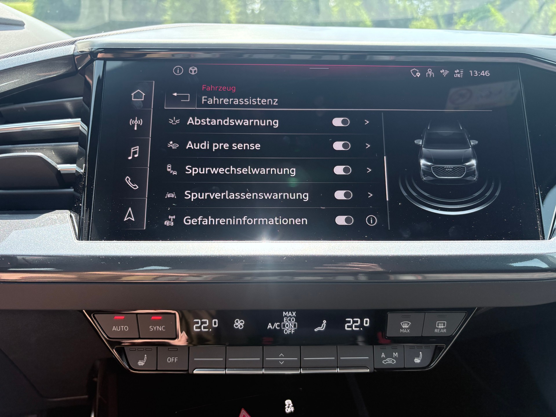 AUDI Q4 e-tron 45 Edition Swiss Ski quattro *inkl. Winterkomplettrad + Garantie*-image-12
