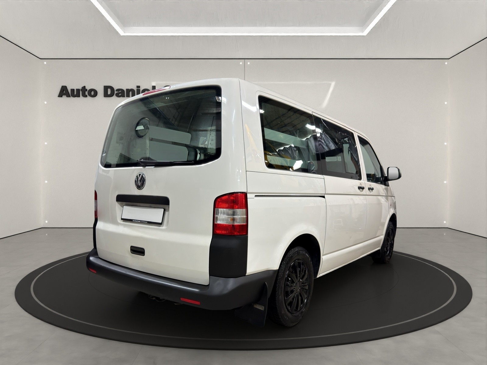 VW T5 2.0 TDI BMT ( 6 Plätzer / Sortimo Regale )-image-5