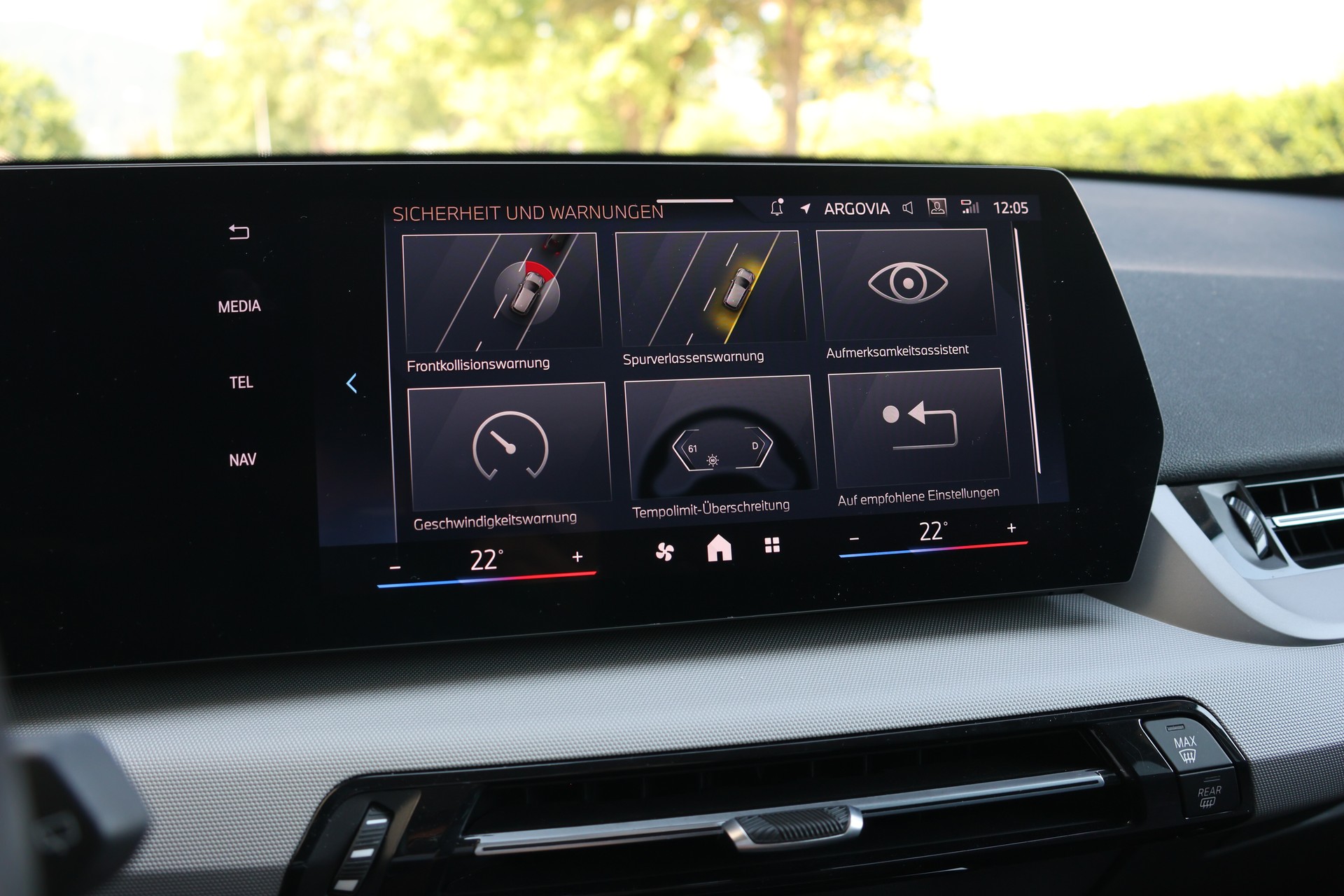 BMW X1 sDrive 20i 48V-image-18