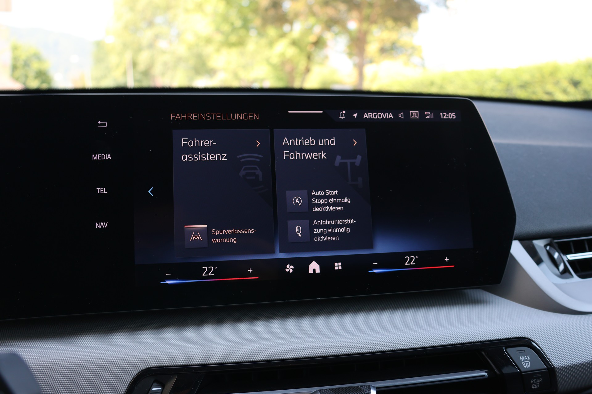 BMW X1 sDrive 20i 48V-image-17