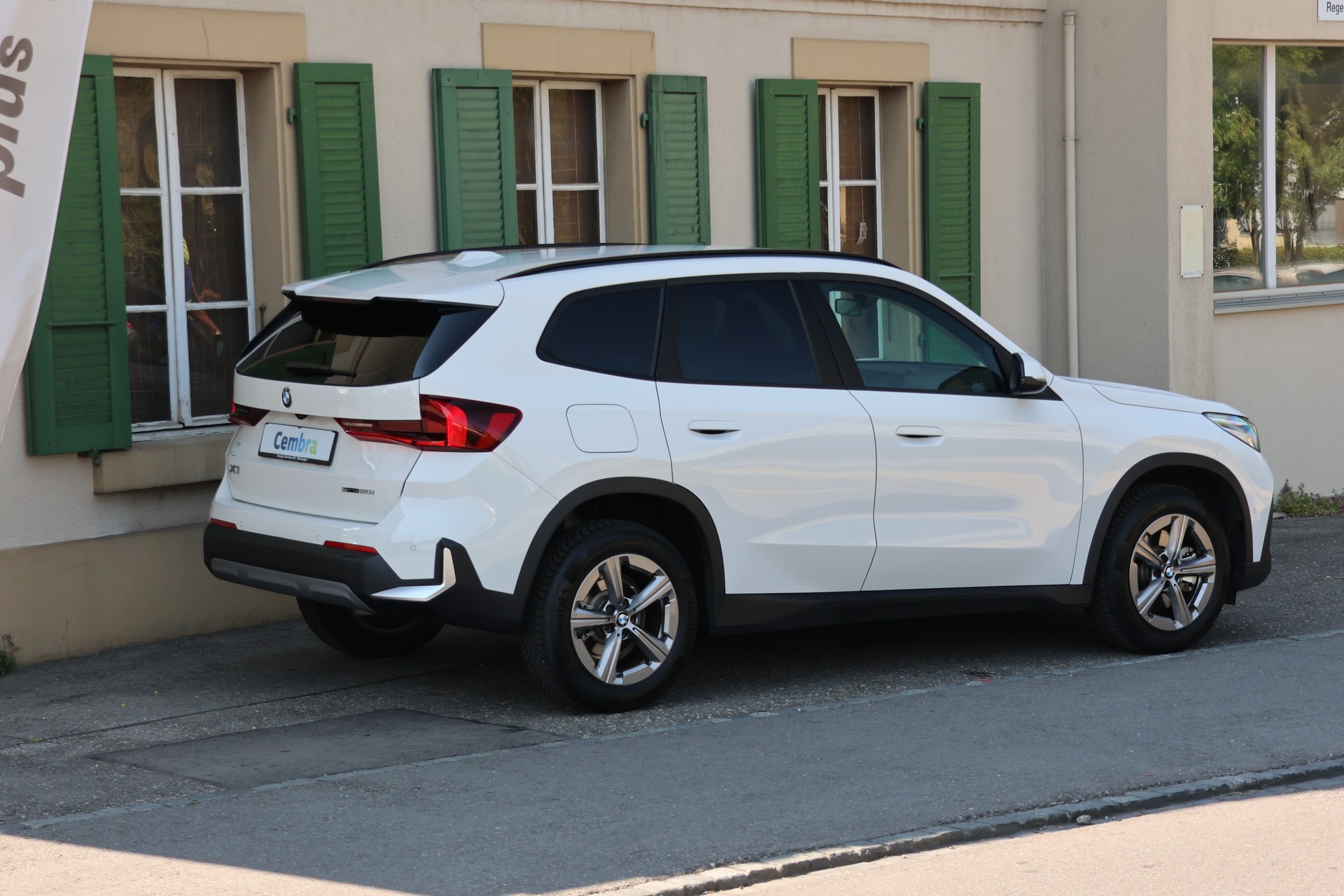 BMW X1 sDrive 20i 48V-image-4