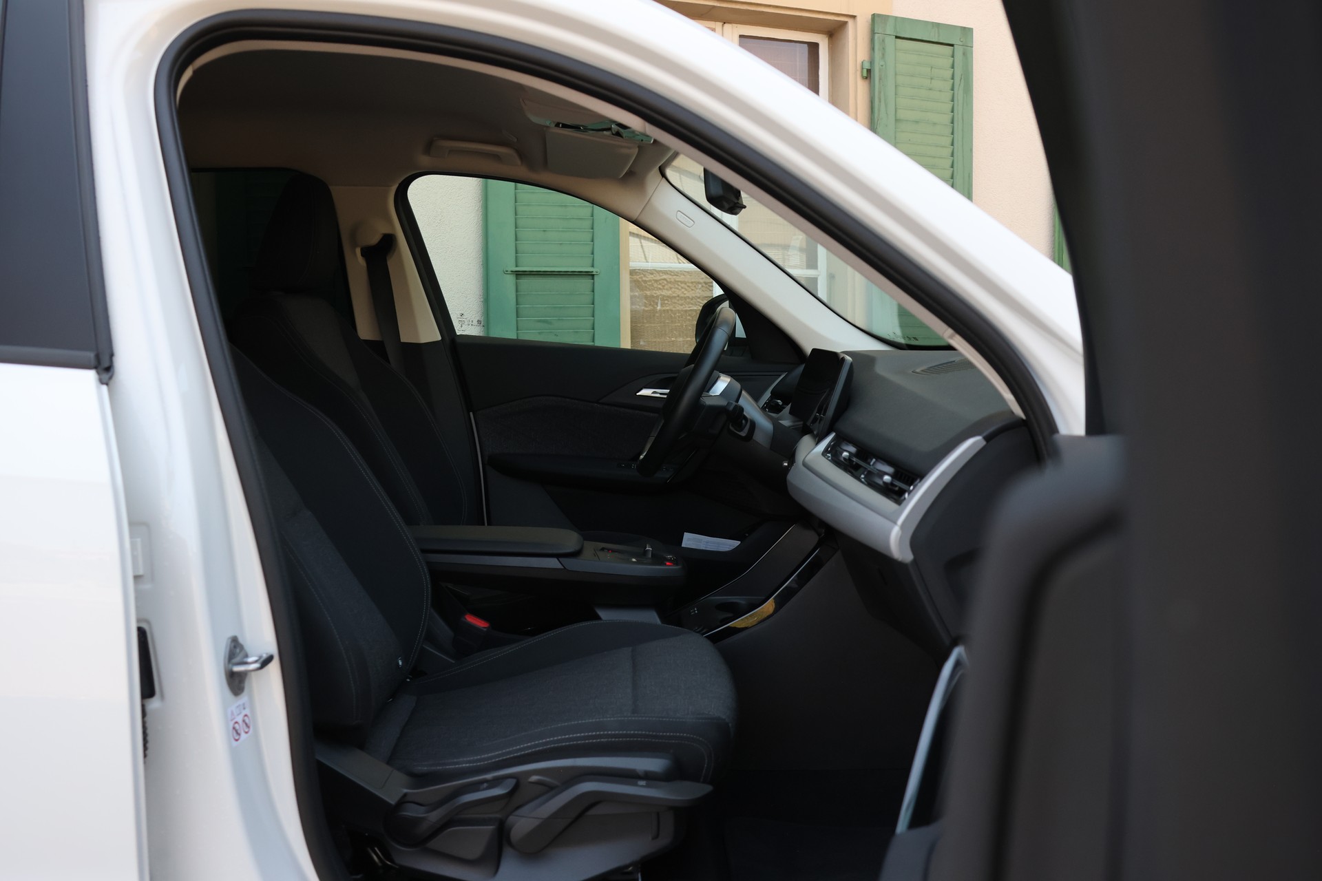 BMW X1 sDrive 20i 48V-image-7
