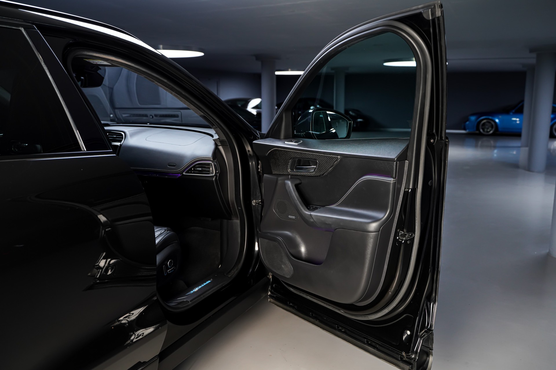 JAGUAR F-Pace 5.0 V8 SVR AWD Automatik-image-15