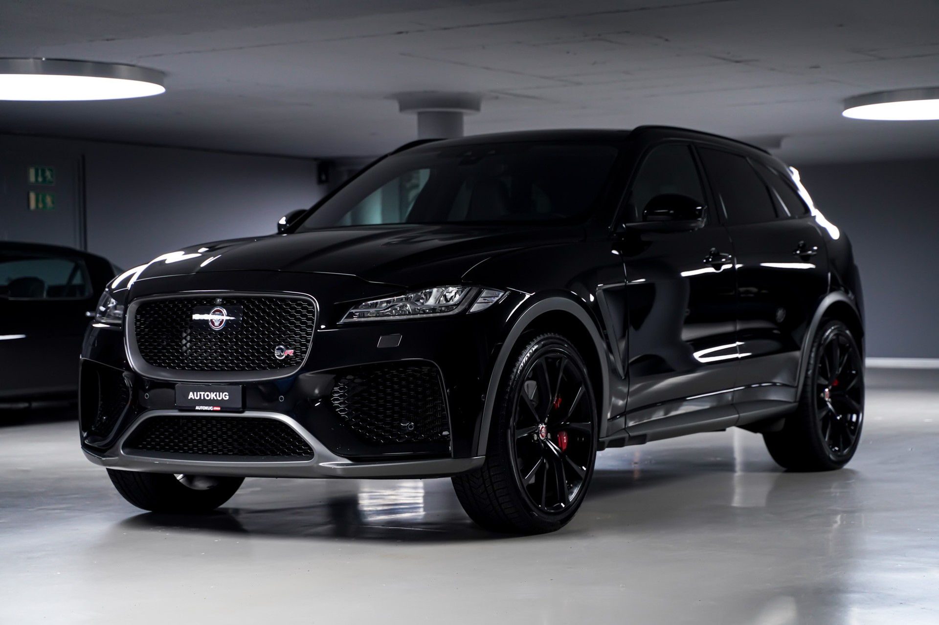 JAGUAR F-Pace 5.0 V8 SVR AWD Automatik-image-0