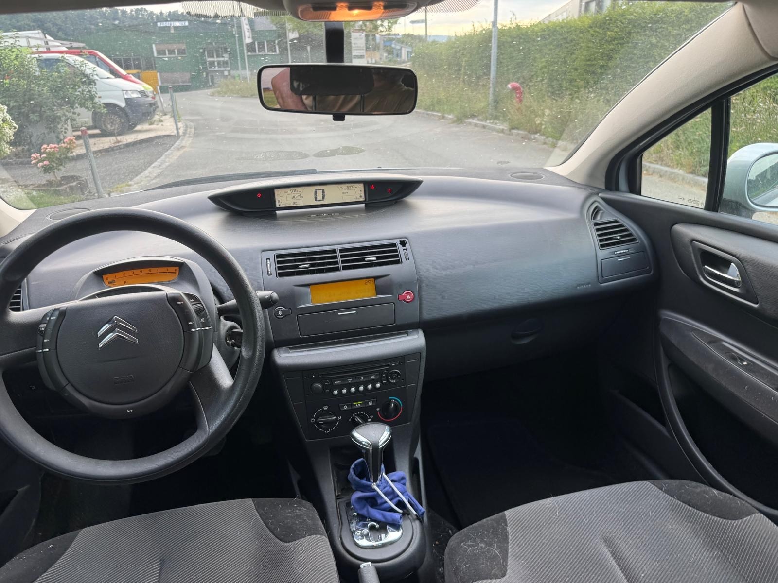 CITROEN C4 Berline 1.6i 16V VTR-image-2