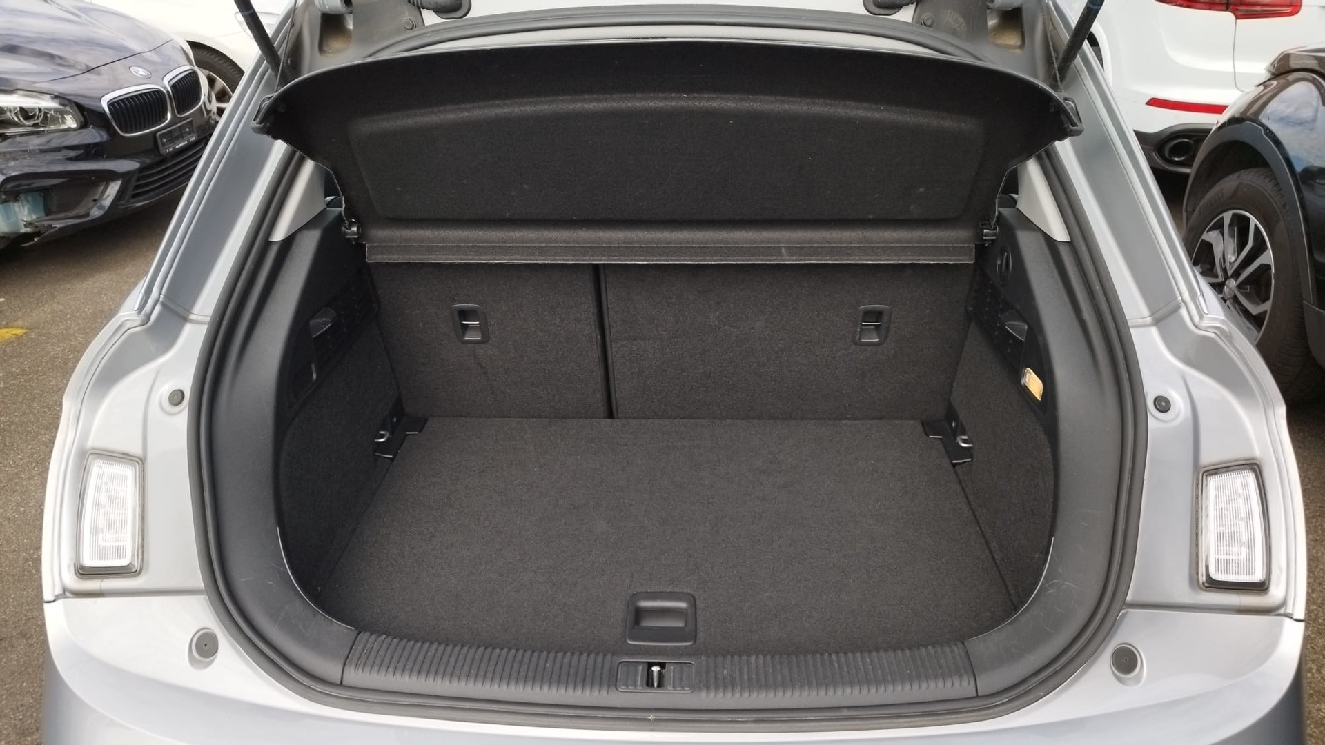 AUDI A1 Sportback 1.4 TFSI Attraction S-tronic-image-13