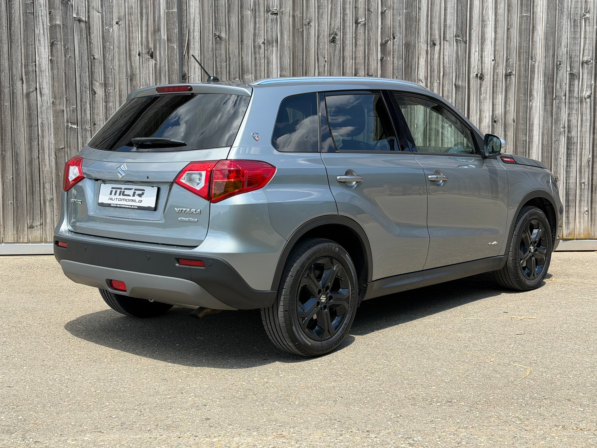 SUZUKI Vitara 1.4 T Piz Sulai Top 4x4-image-1