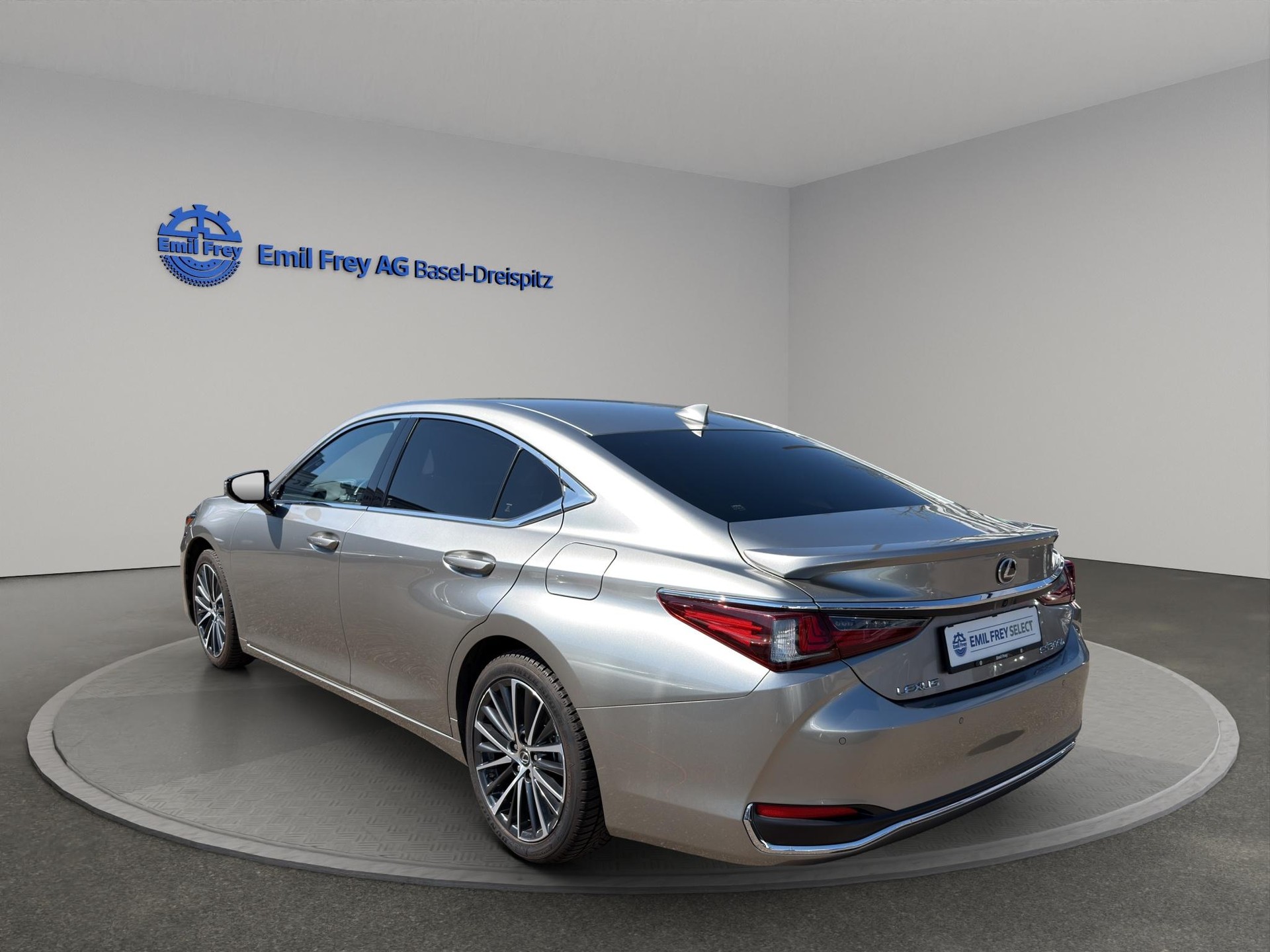 LEXUS ES 300h Excellence-image-4
