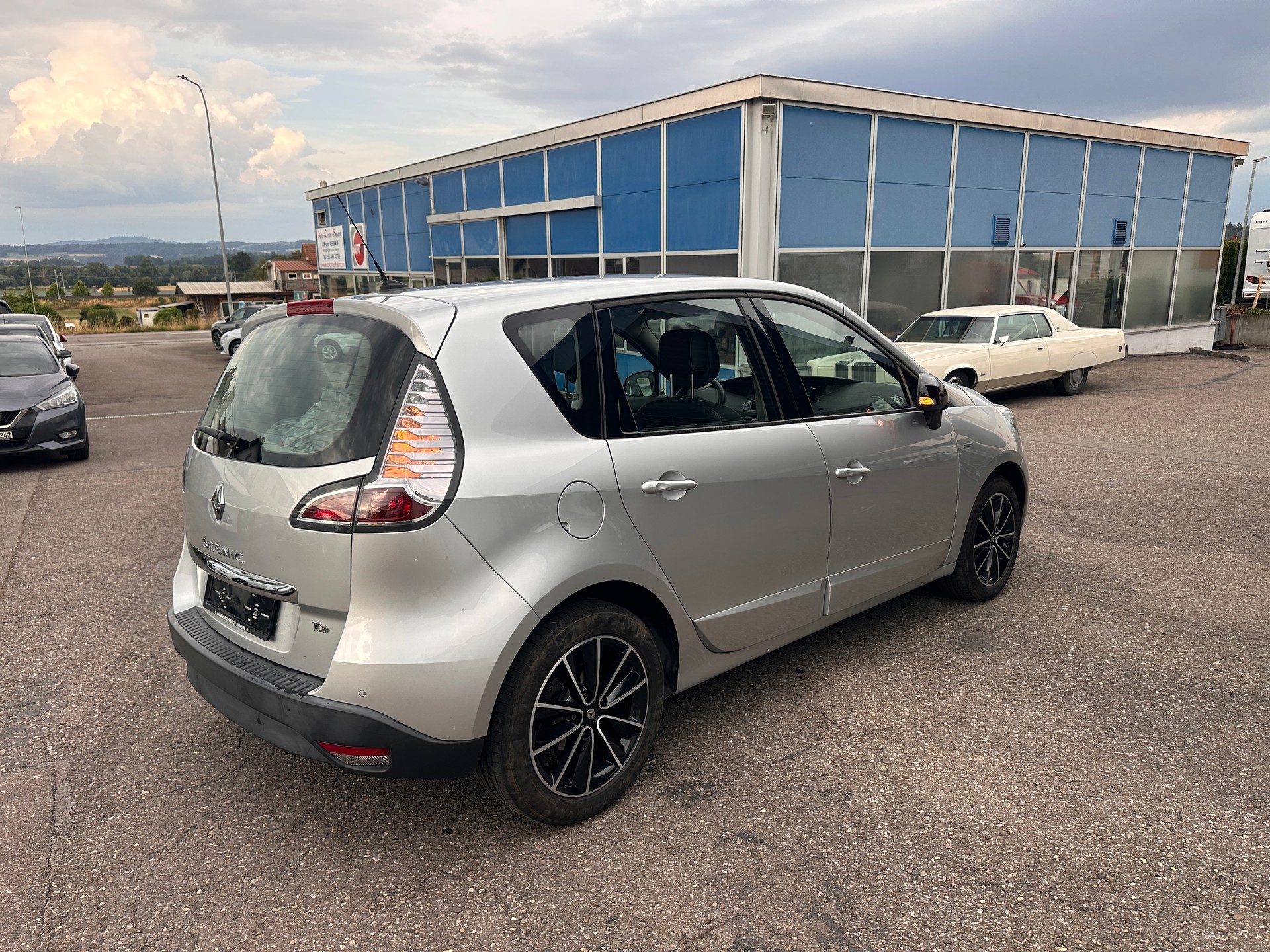 RENAULT Scénic 1.4 16V Turbo Bose-image-4