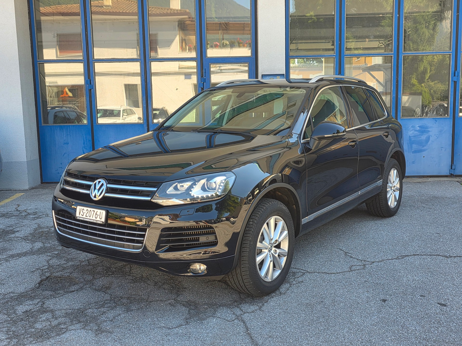 VW Touareg 3.0 TDI BlueMotion Technology Tiptronic-image-0