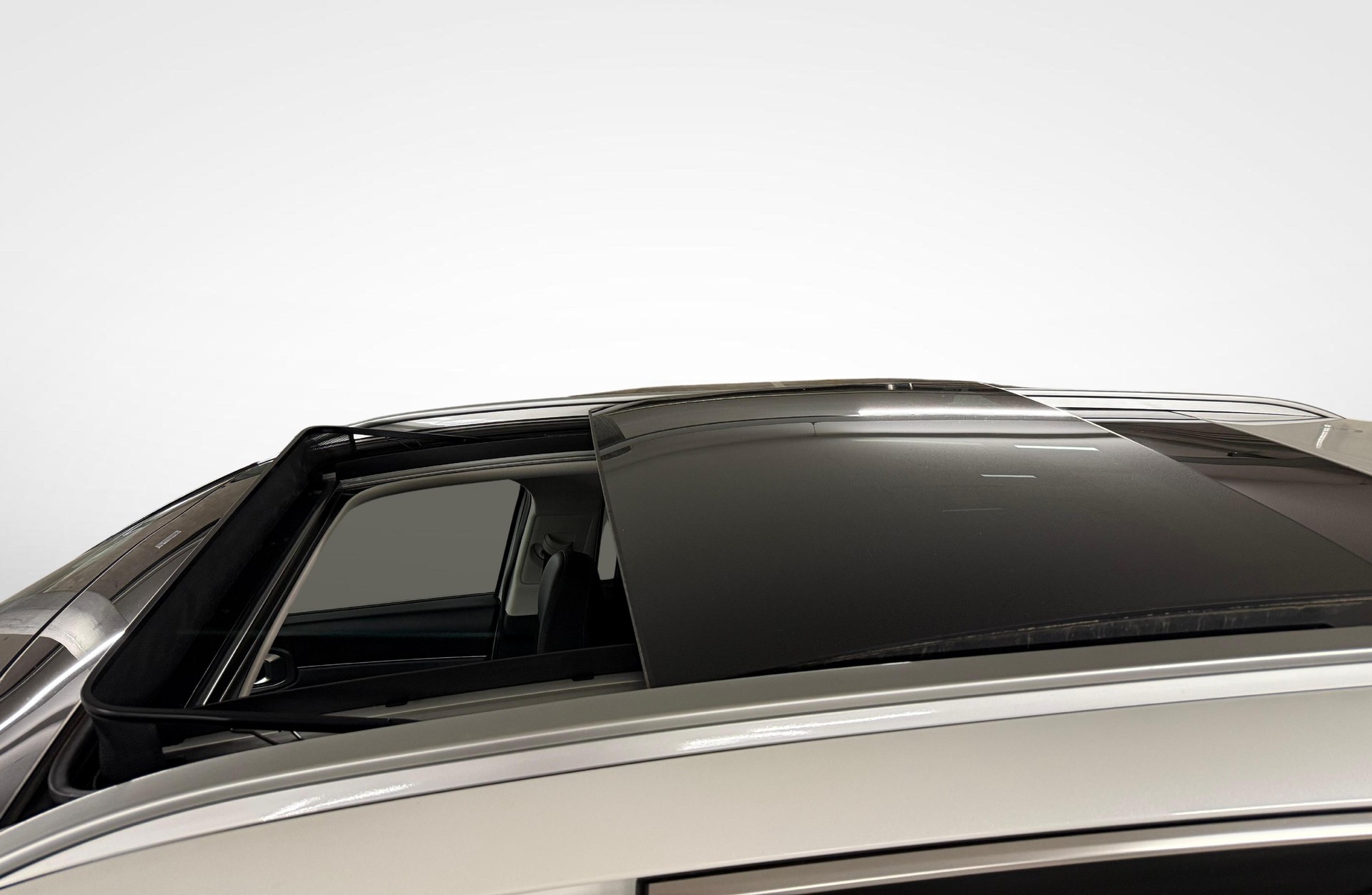 KIA Sorento 1.6 T-GDi Plug-in Hybrid Style 7P-image-10