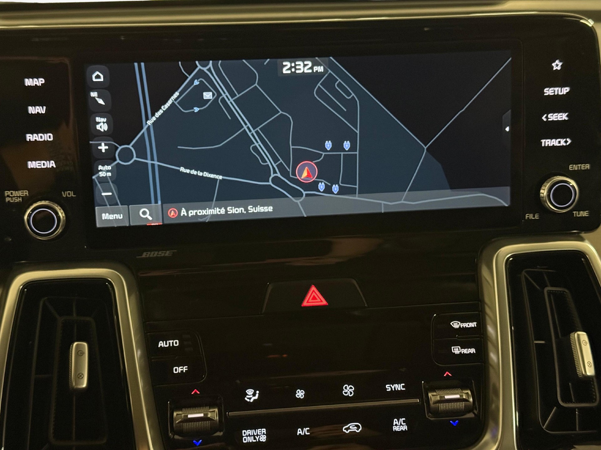KIA Sorento 1.6 T-GDi Plug-in Hybrid Style 7P-image-16