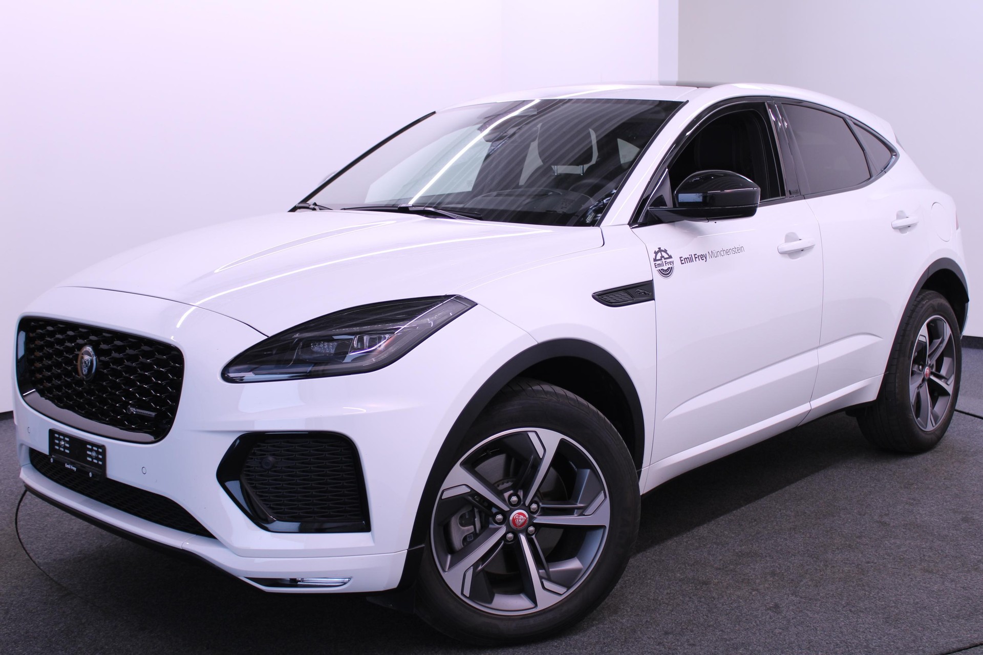 JAGUAR E-Pace 1.5 T 300e R-Dynamic SE AWD "Inkl. Anhänger Kupplung"-image-0