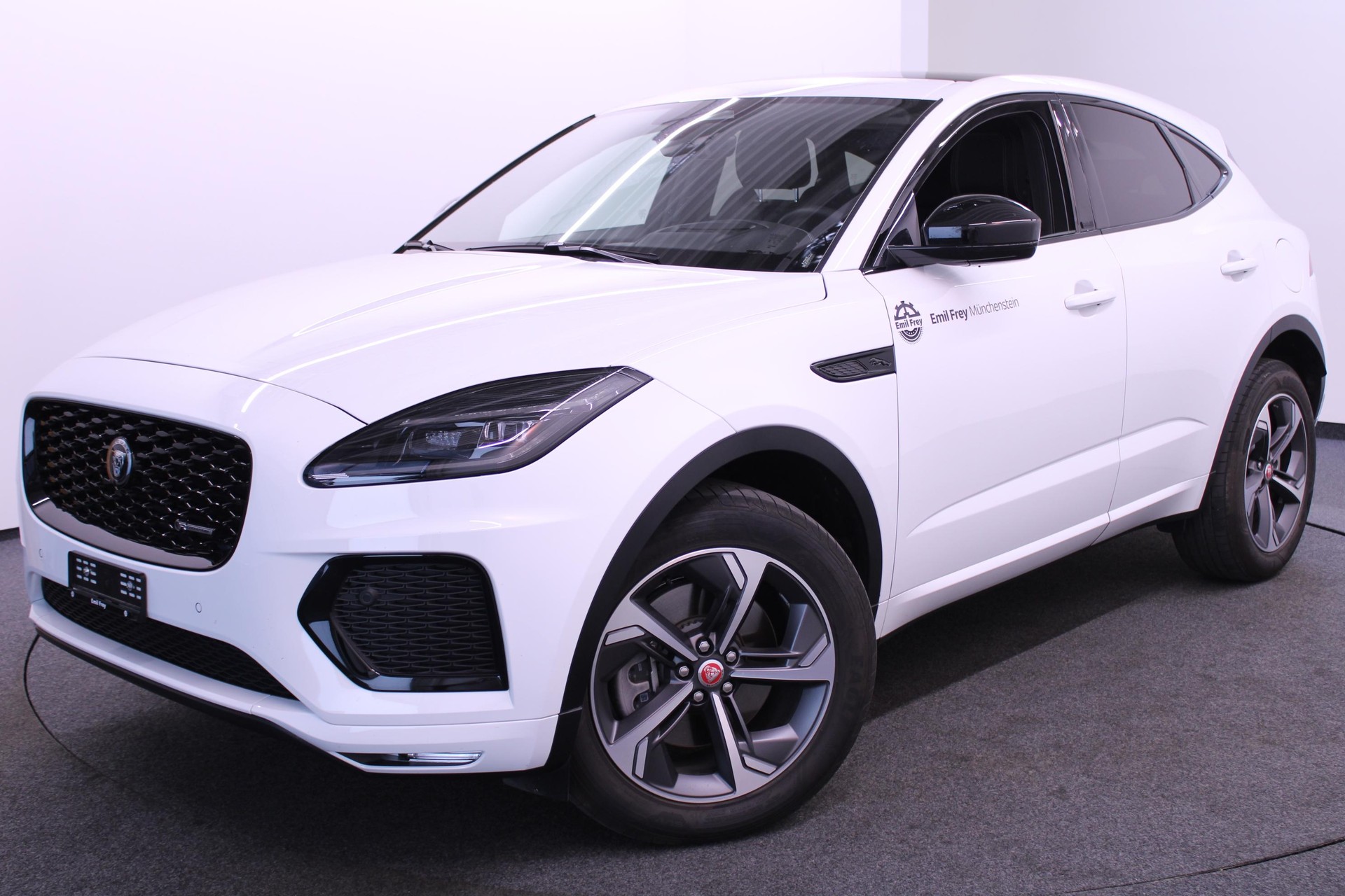 JAGUAR E-Pace 1.5 T 300e R-Dynamic SE AWD "Inkl. Anhänger Kupplung"-image-1