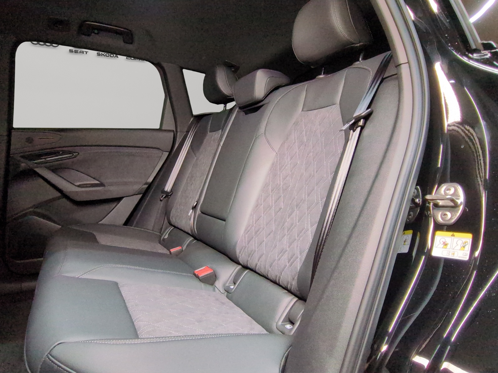 AUDI Q6 e-tron quattro-image-8
