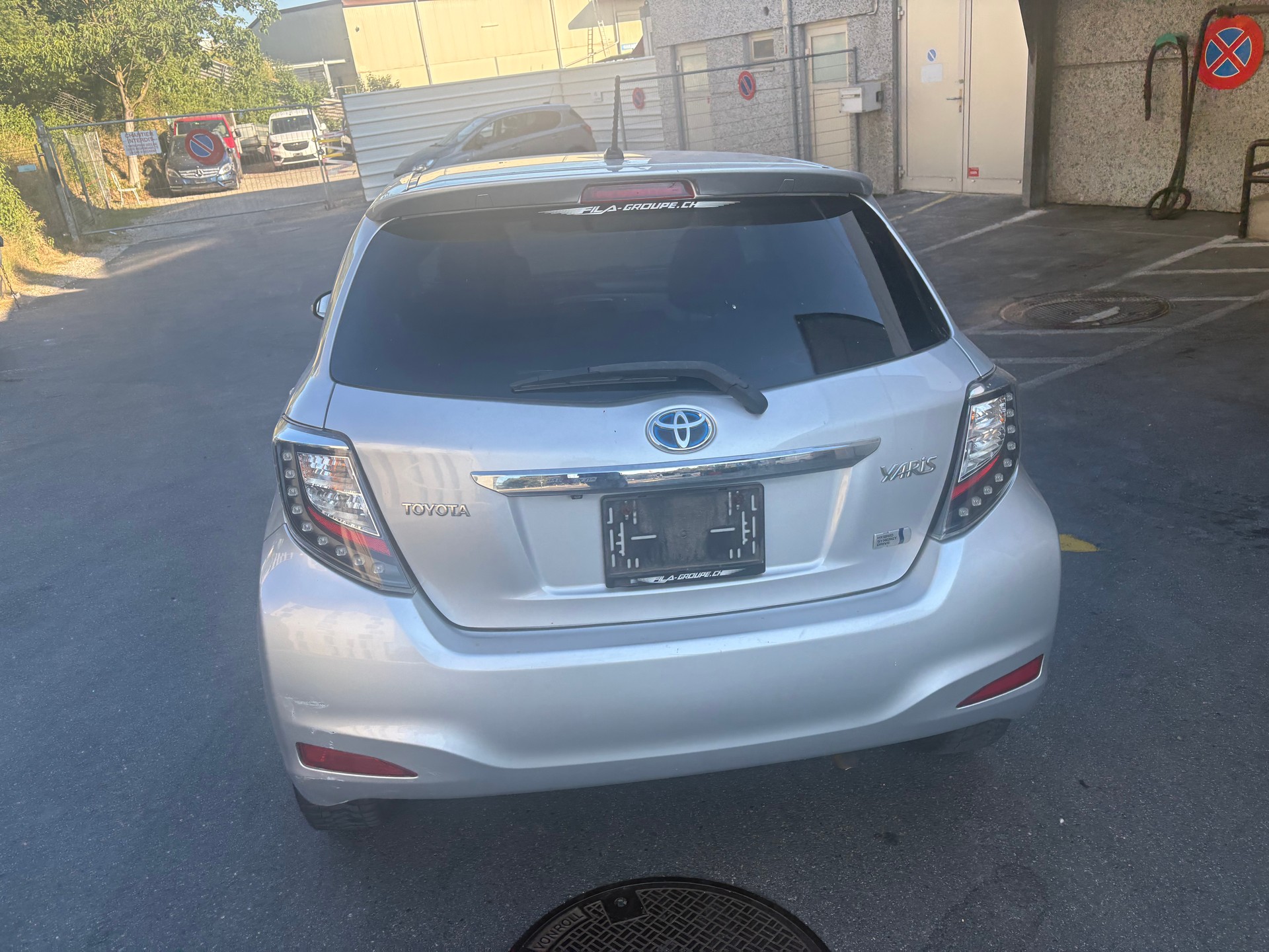 TOYOTA Yaris 1.5 VVT-i Hybrid Sol CVT-image-6