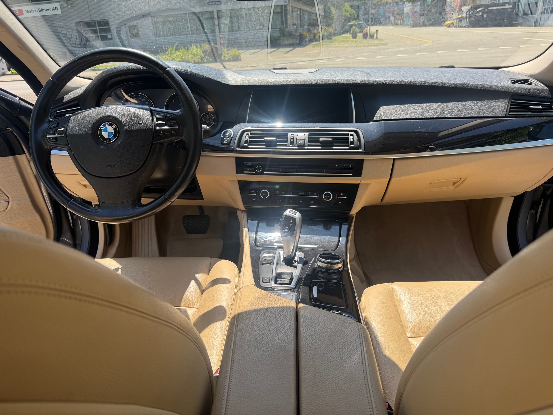BMW 520d Touring Luxury Line Steptronic-image-8
