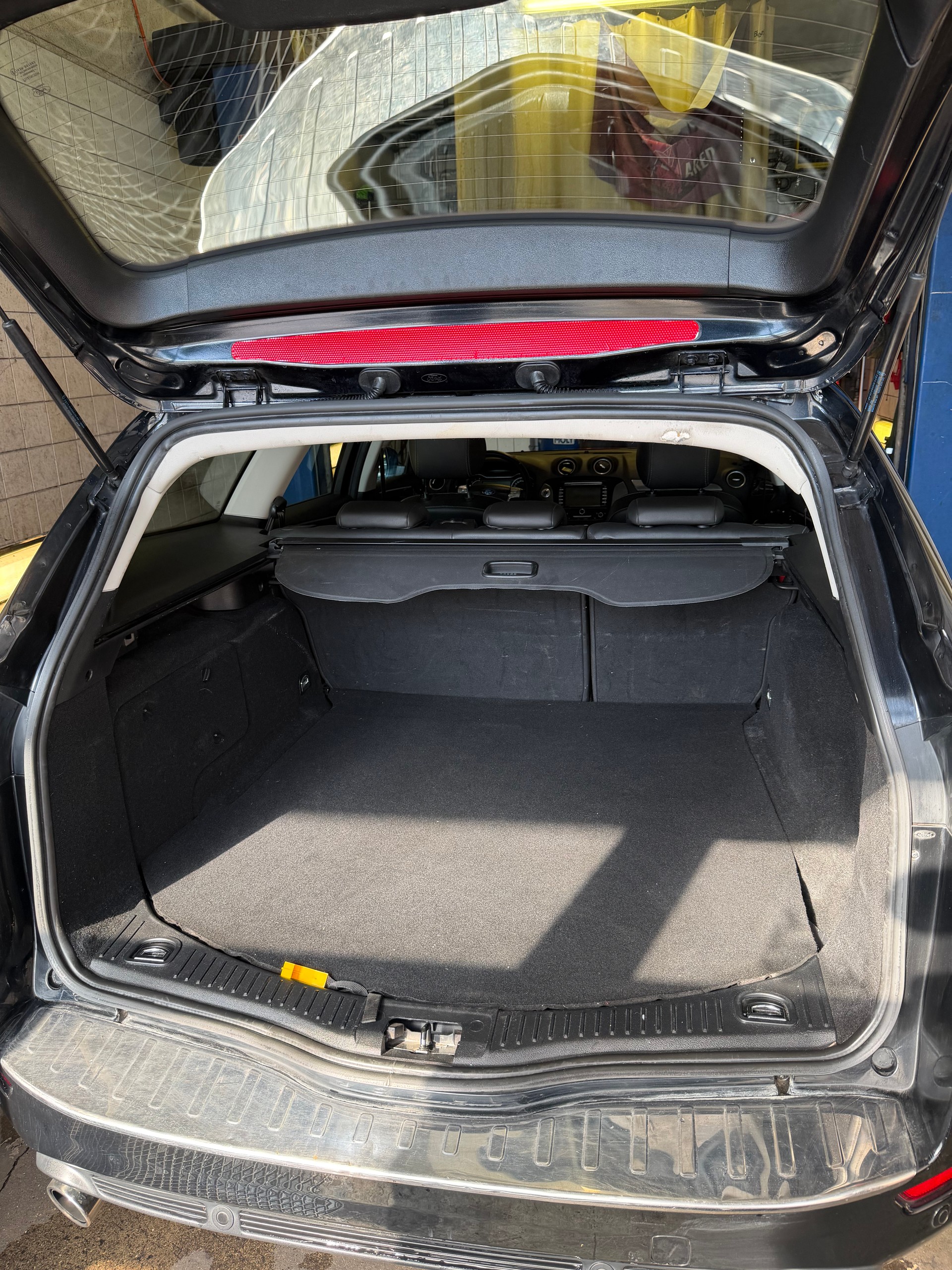 FORD Mondeo 2.0 EcoBoost SCTi TitaniumS PowerShift-image-4