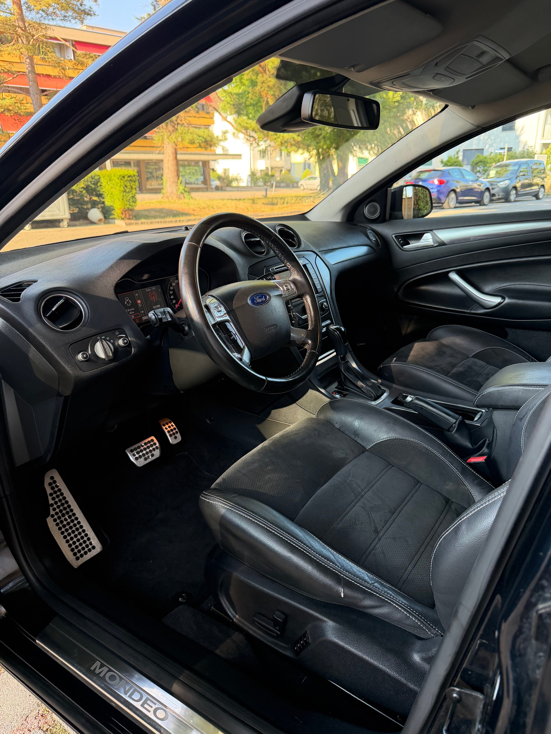 FORD Mondeo 2.0 EcoBoost SCTi TitaniumS PowerShift-image-8