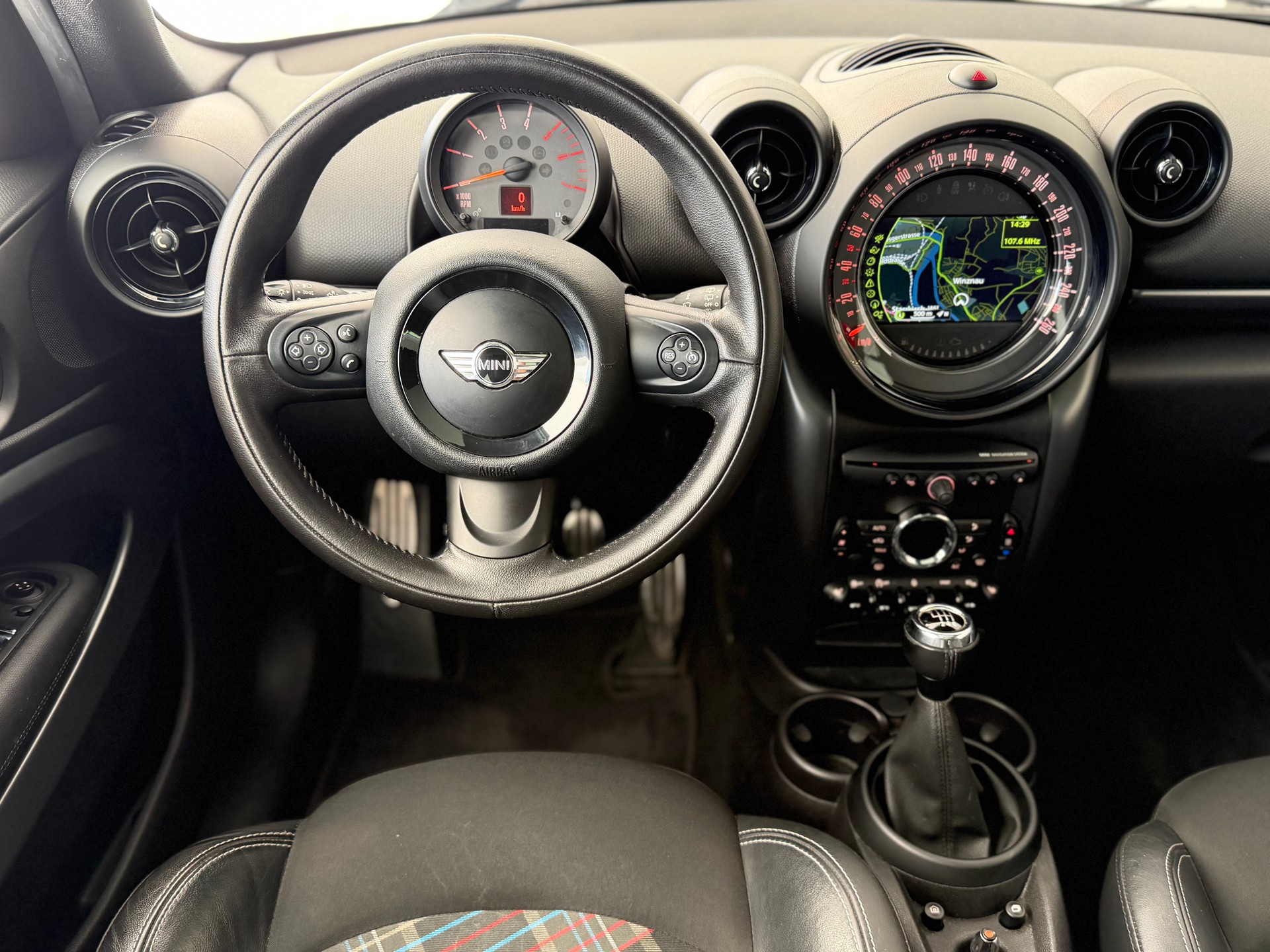 MINI Paceman Cooper SD ALL4 **Frisch ab MFK & Service**-image-14