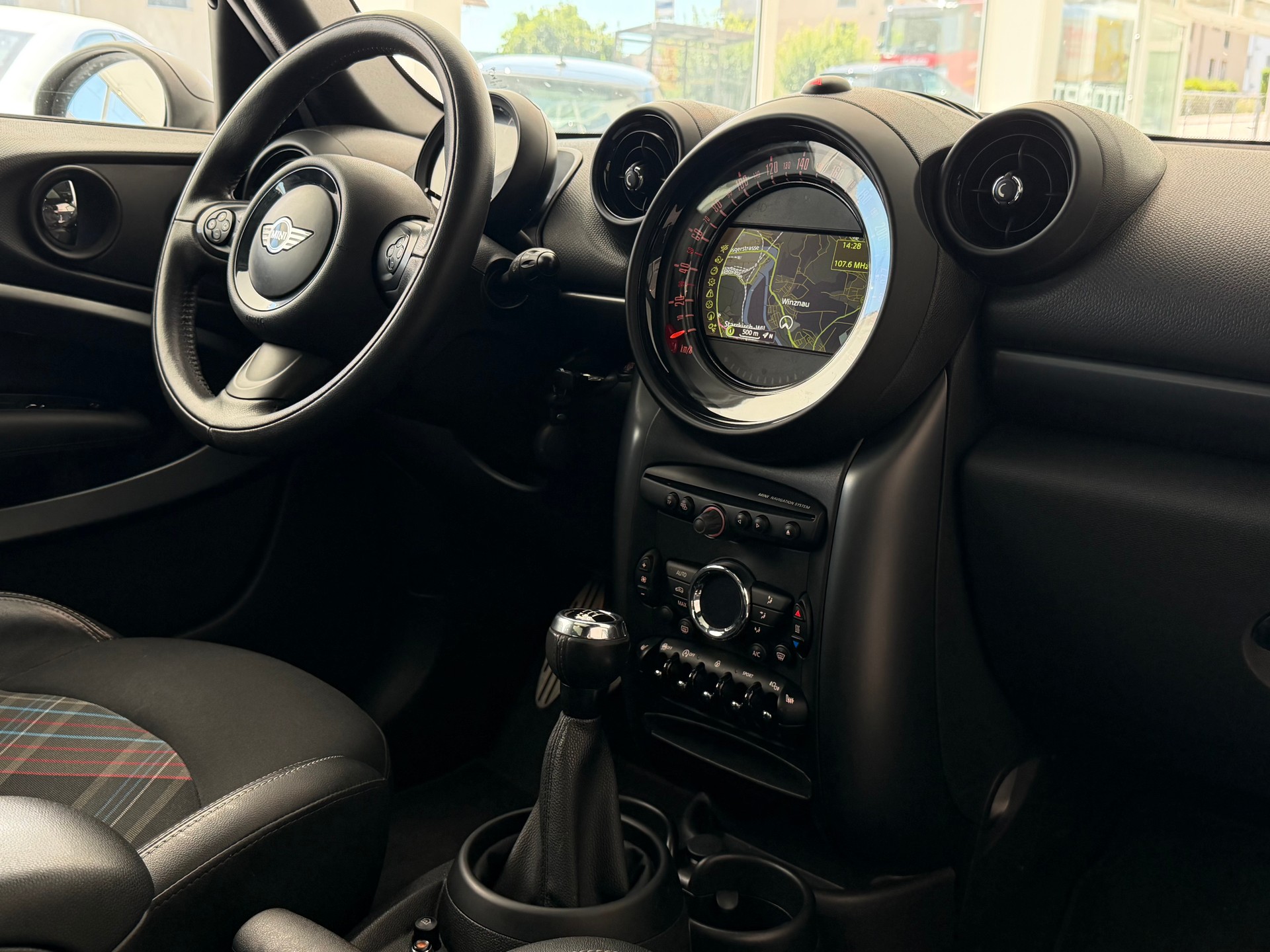 MINI Paceman Cooper SD ALL4 **Frisch ab MFK & Service**-image-18