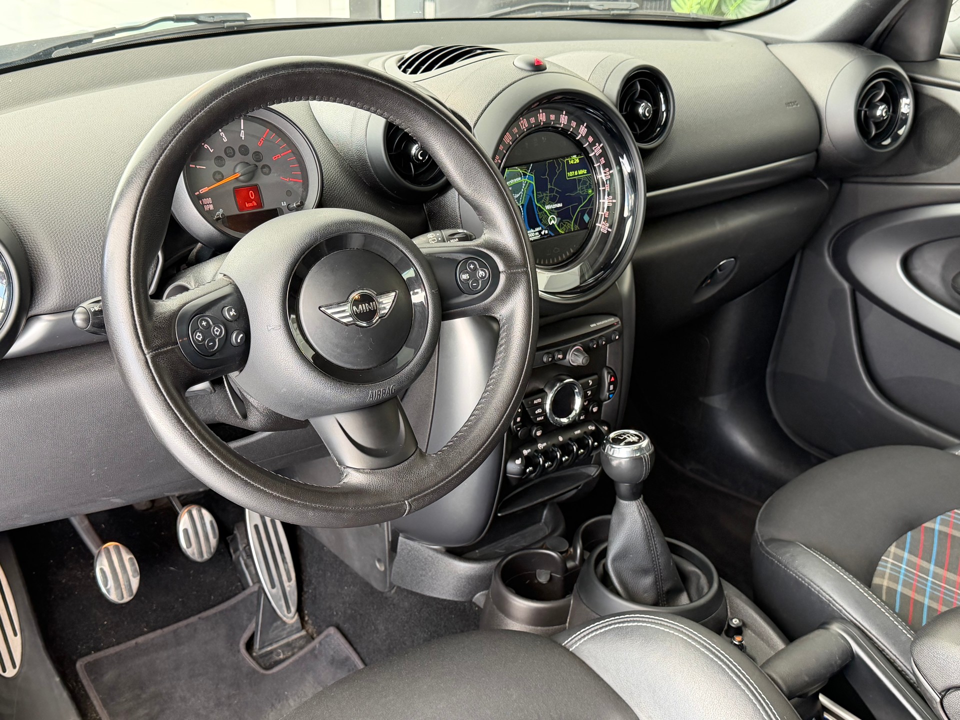 MINI Paceman Cooper SD ALL4 **Frisch ab MFK & Service**-image-12