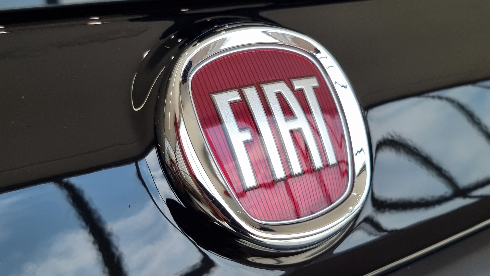FIAT Panda 1.0 Hybrid Cross-image-12