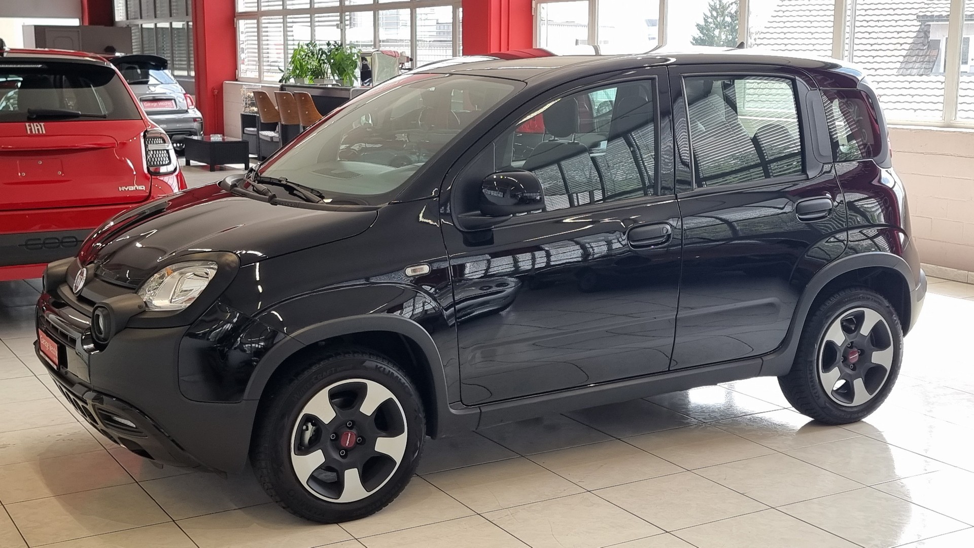 FIAT Panda 1.0 Hybrid Cross-image-1