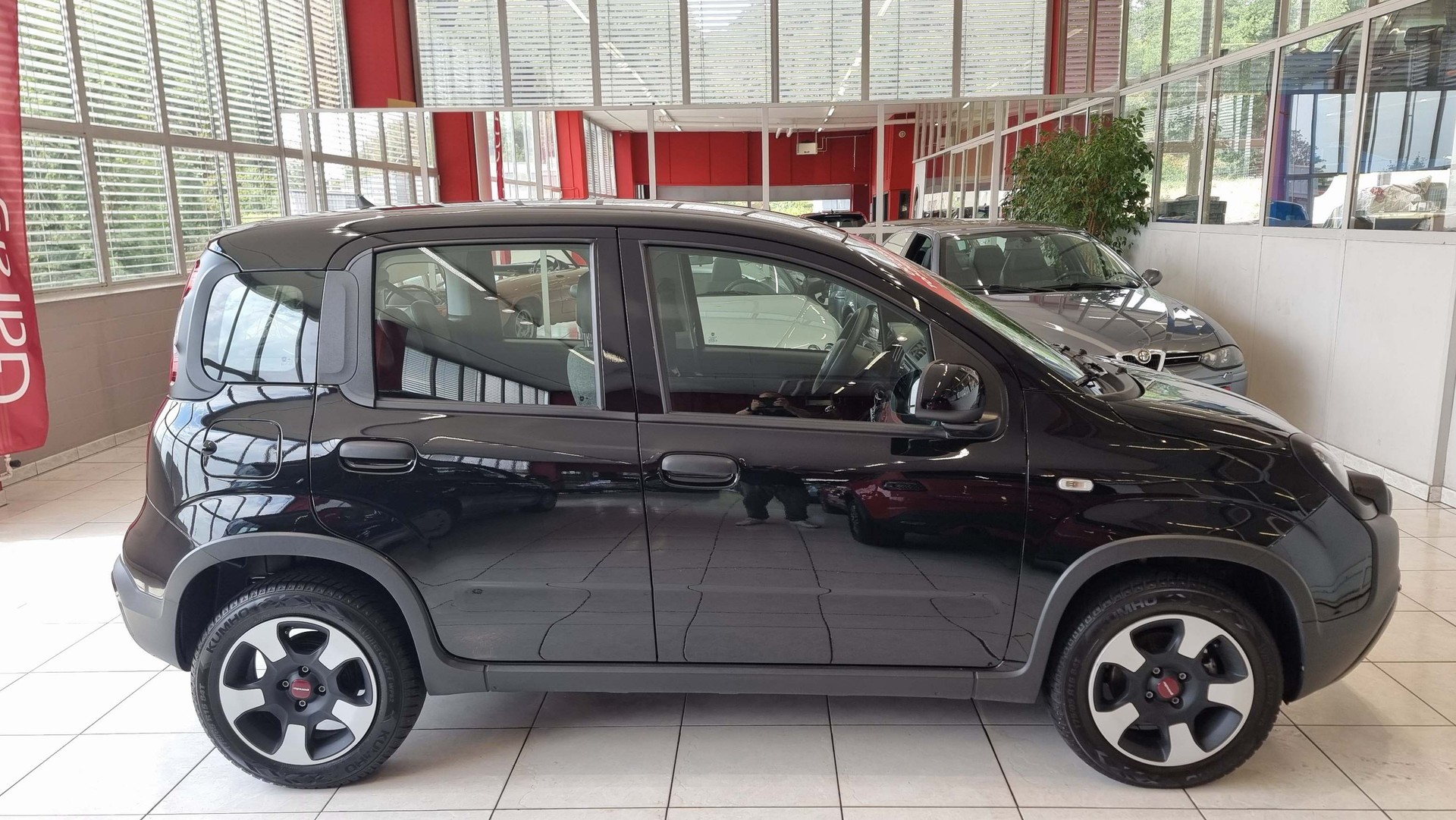 FIAT Panda 1.0 Hybrid Cross-image-5