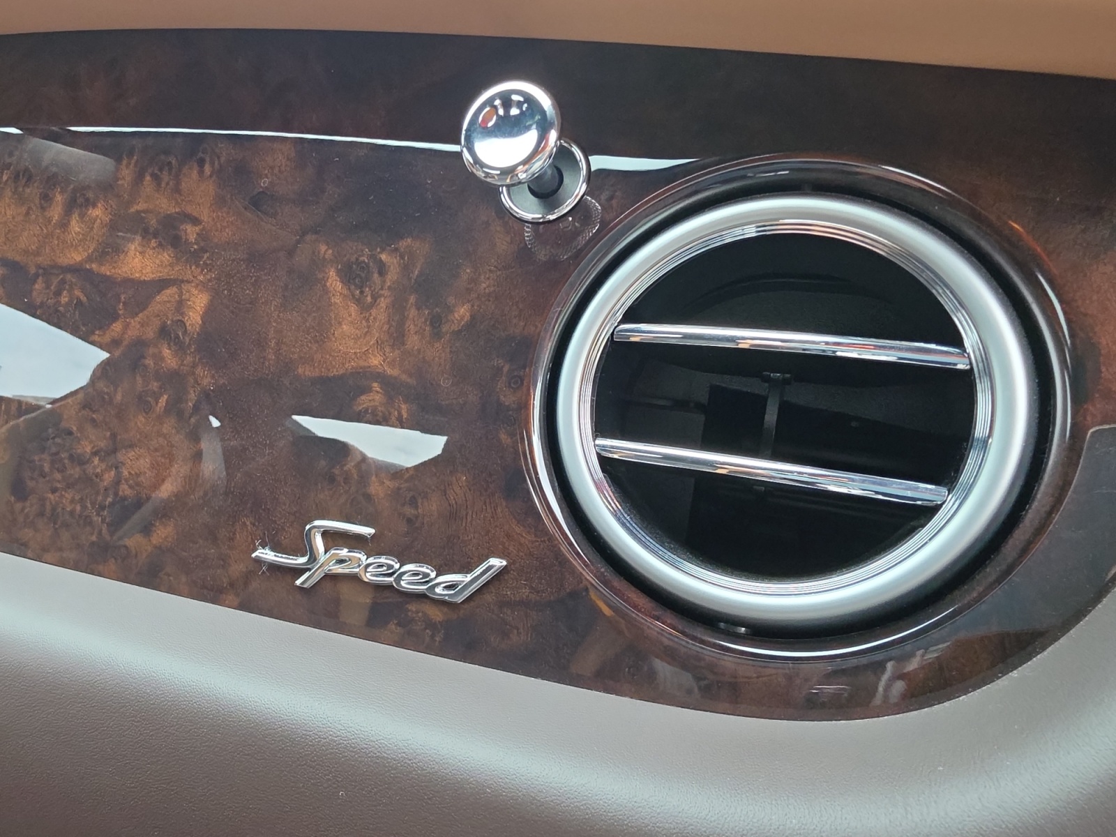 BENTLEY Continental GT Speed W12- Sondermodell " 66 Years Bentley Zurich"-image-16