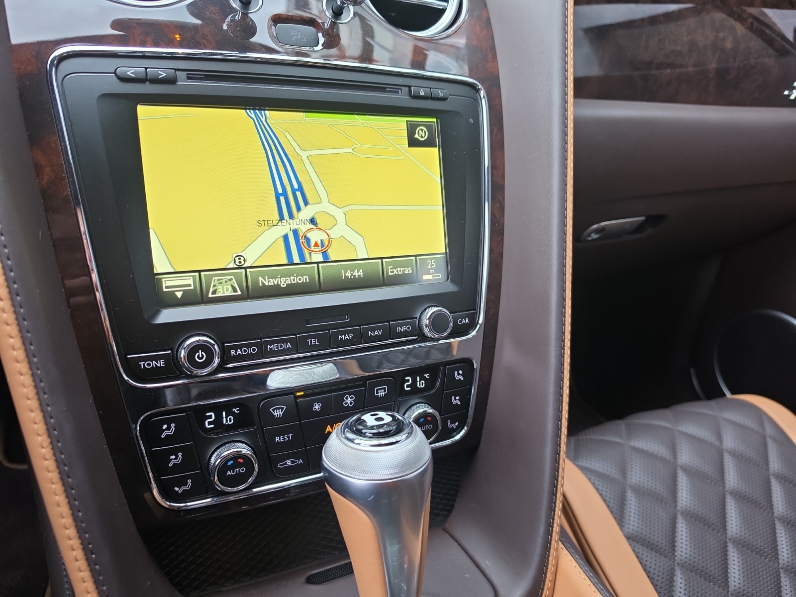 BENTLEY Continental GT Speed W12- Sondermodell " 66 Years Bentley Zurich"-image-18